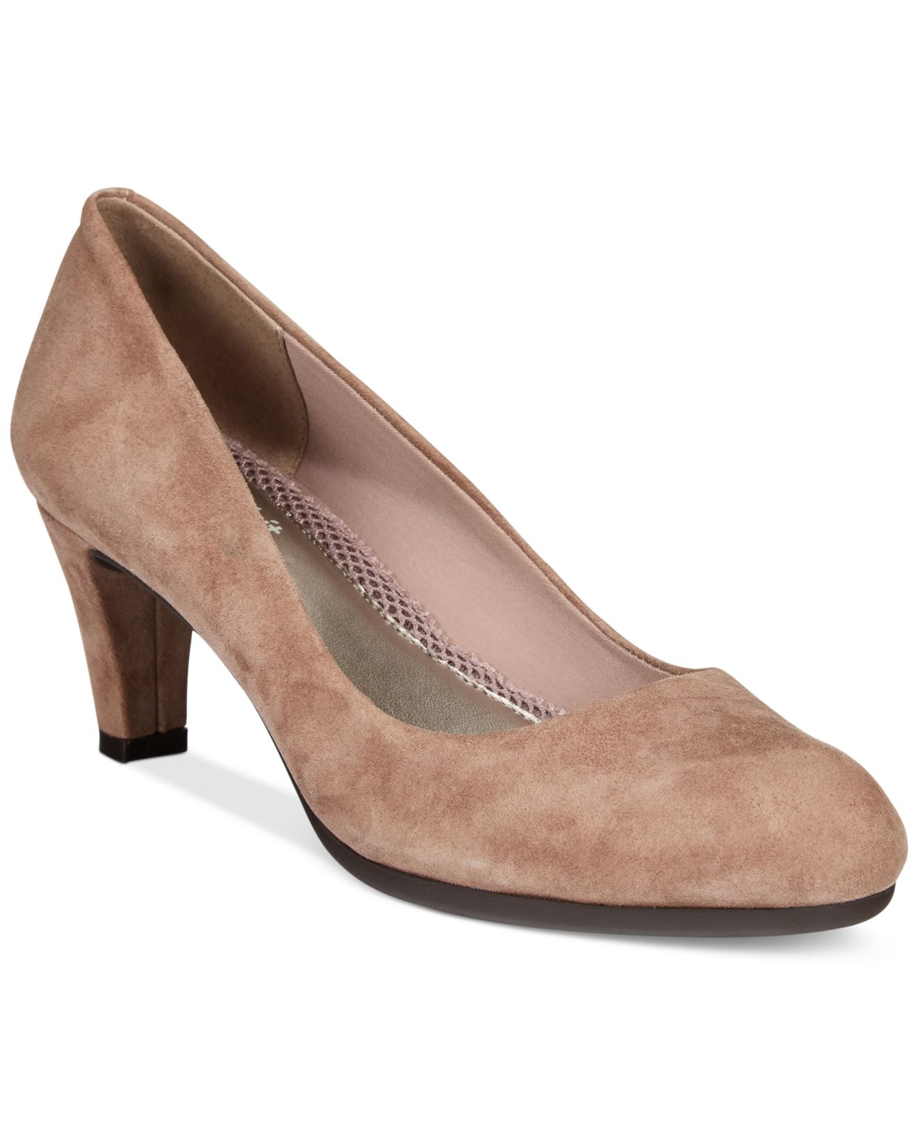 Easy Spirit Neoma Pumps in Natural Lyst