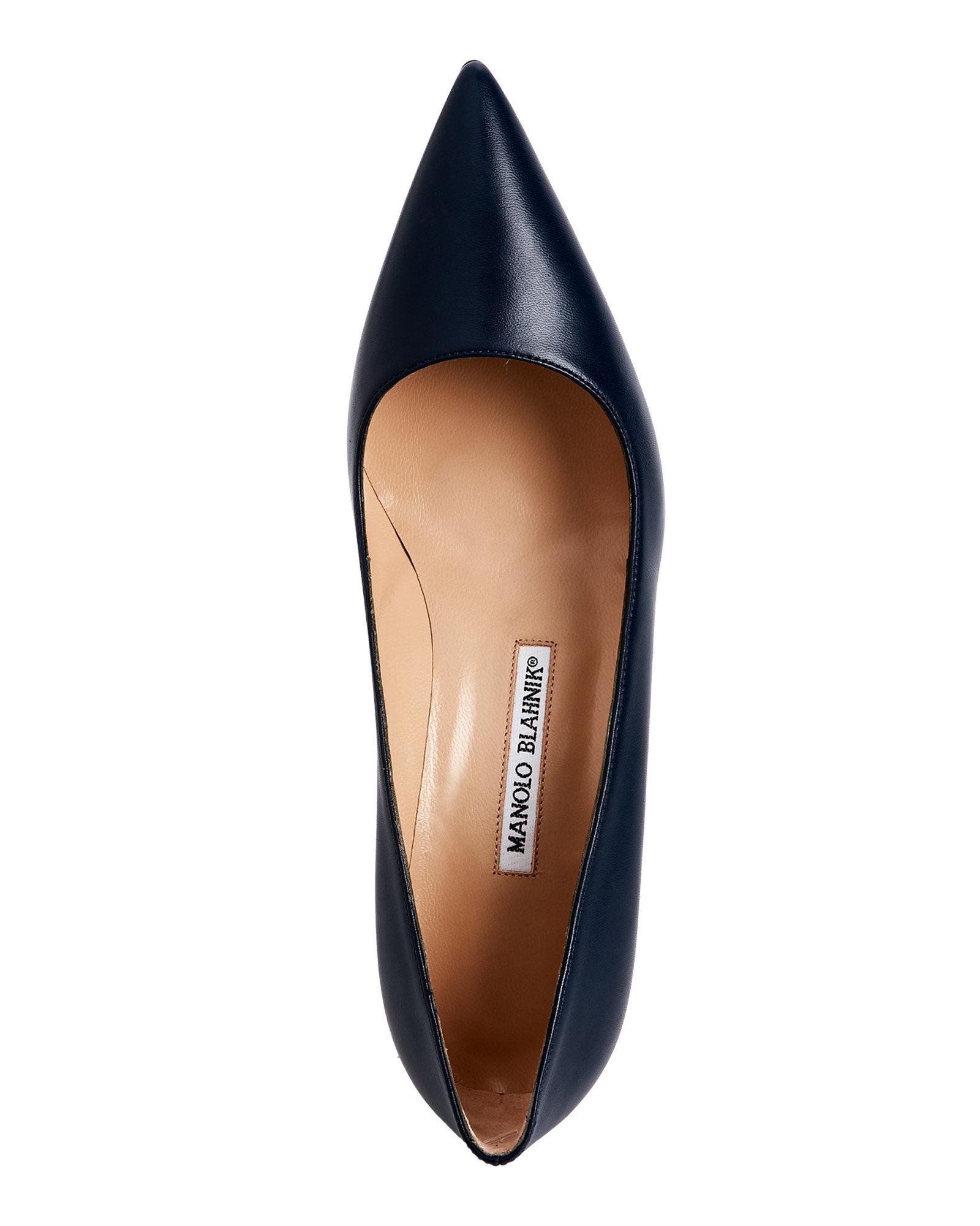 Manolo Blahnik Navy Bb Pointed Toe Kitten Heel Pumps in Blue - Lyst