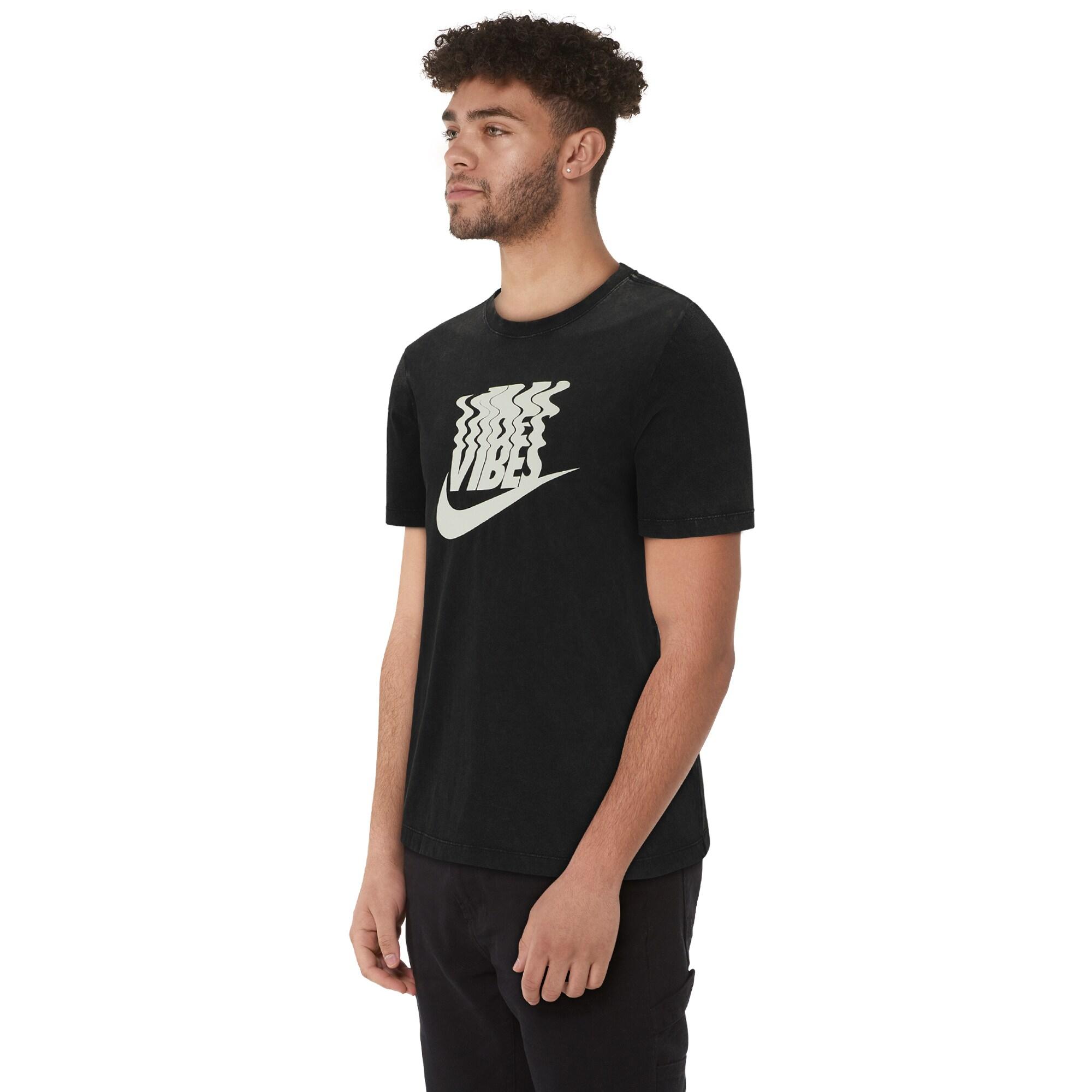 Nike Vibes Swoosh T-shirt in Black for Men - Lyst