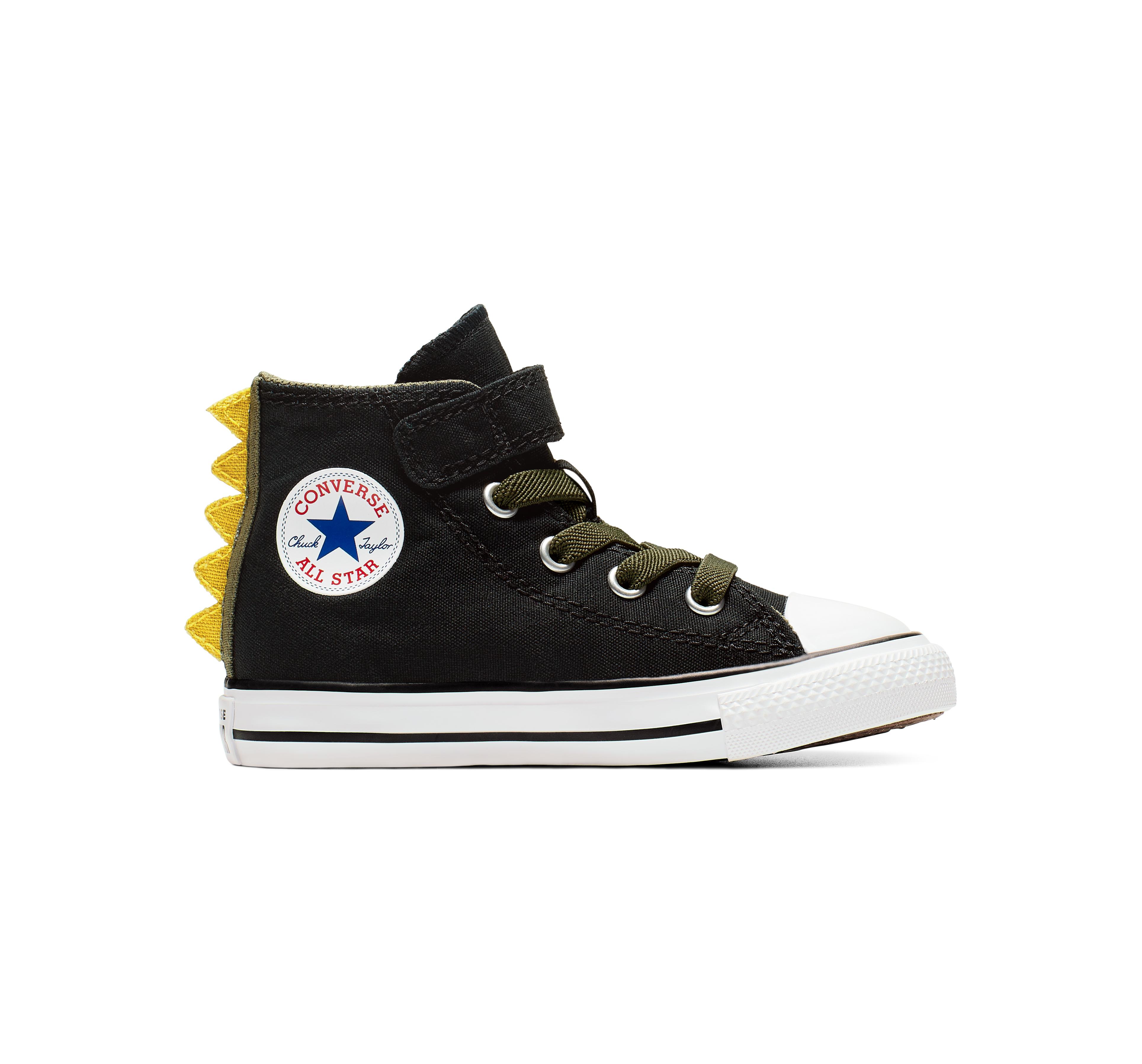 Converse dino spikes best sale