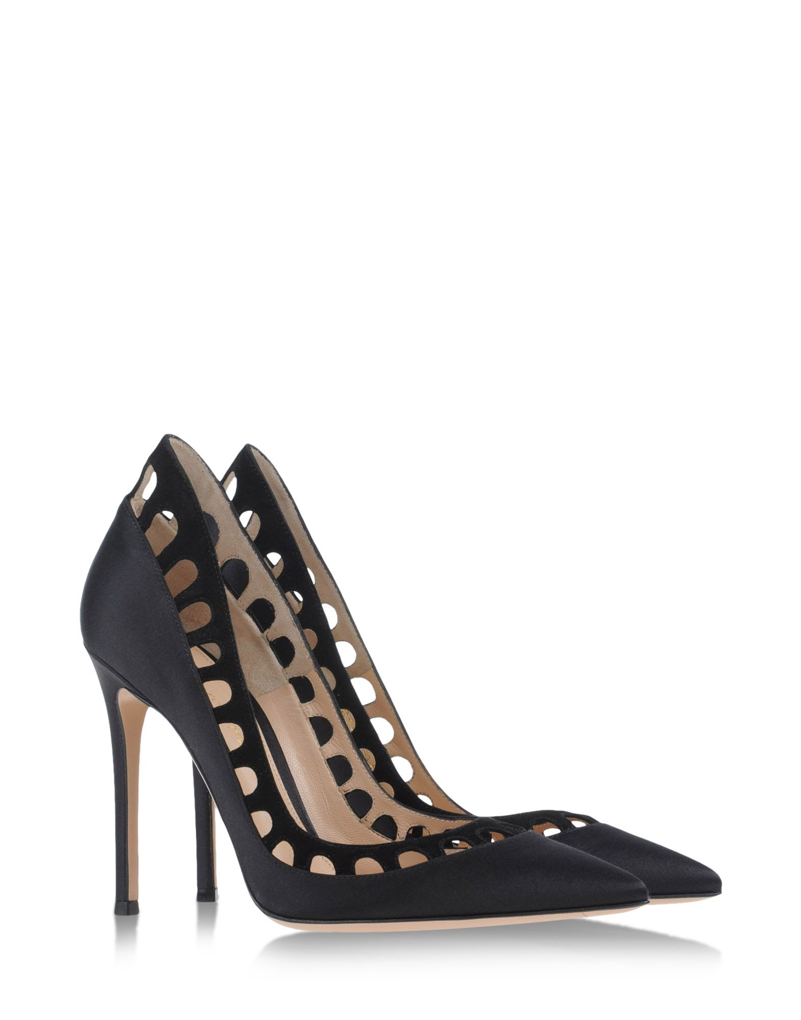 Gianvito rossi Pumps in Black | Lyst