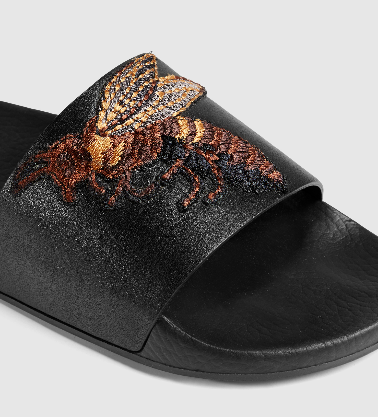 Gucci Leather Sandal With Bee in Black for Men - Lyst