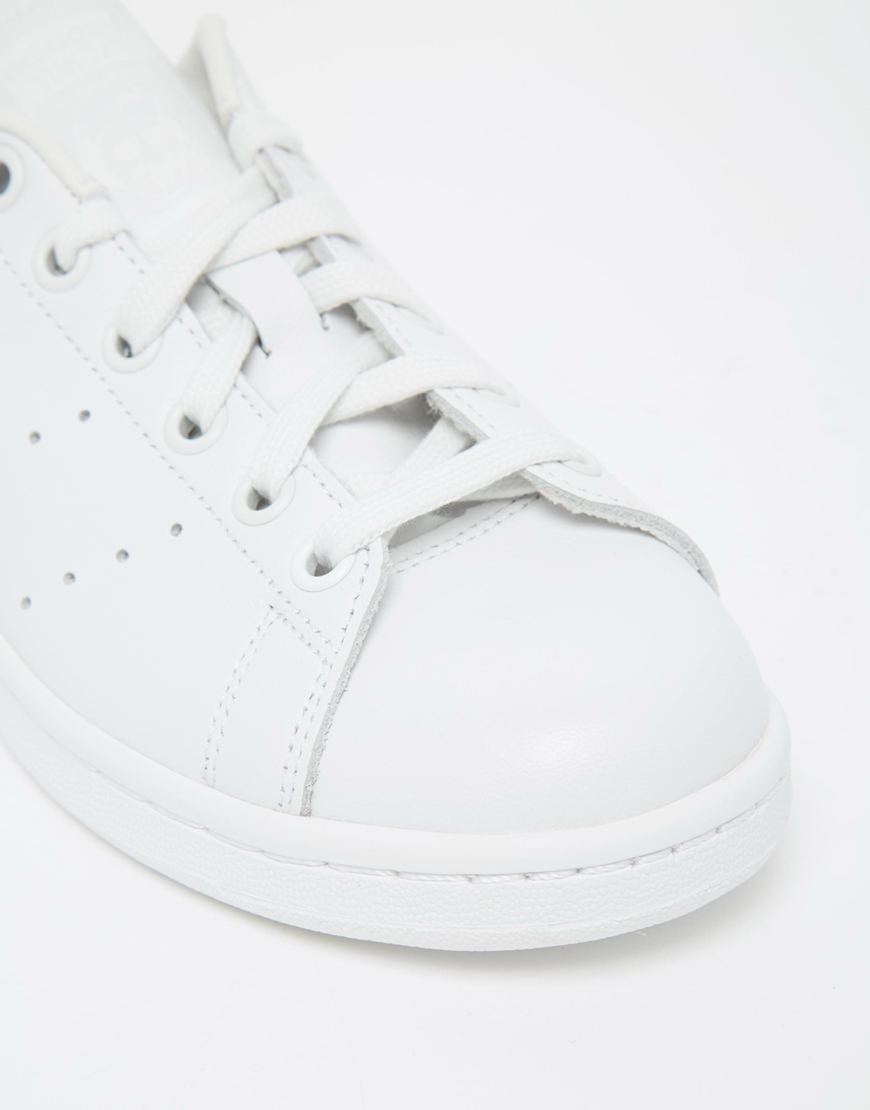 adidas Originals Originals Stan Smith With Red Pony Trim adidas Originals Originals Stan Smith With Red Pony Trim