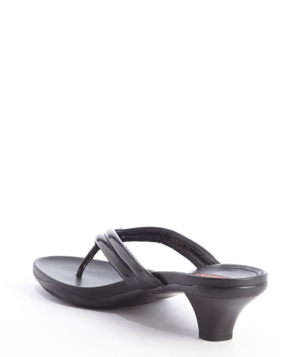 Prada Black Leather Kitten Heel Thong Strap Sandals in Black | Lyst