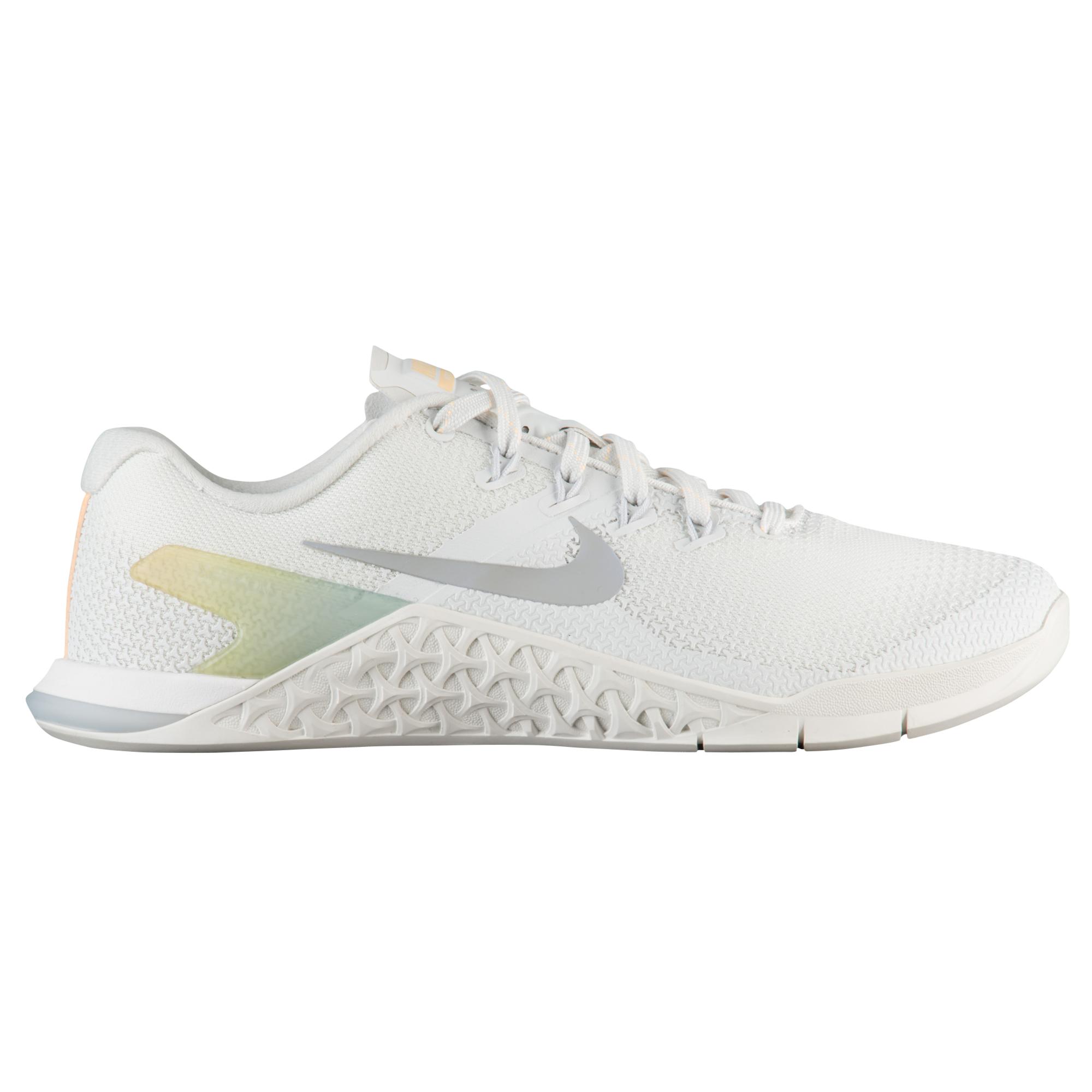 nike metcon 4 all white