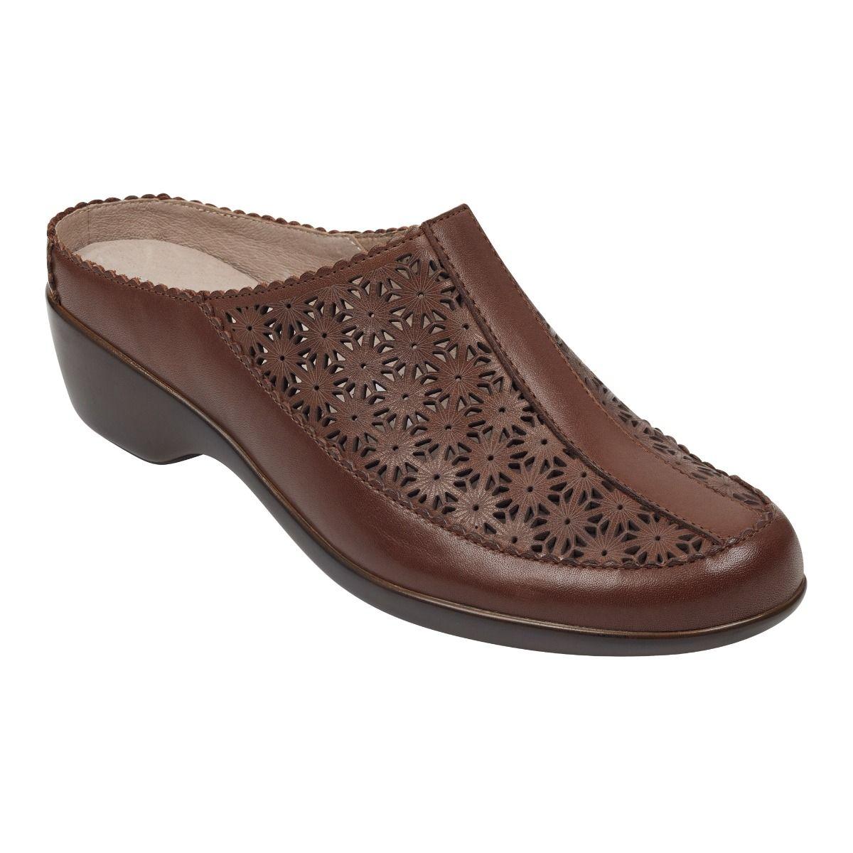 dsw easy spirit clogs