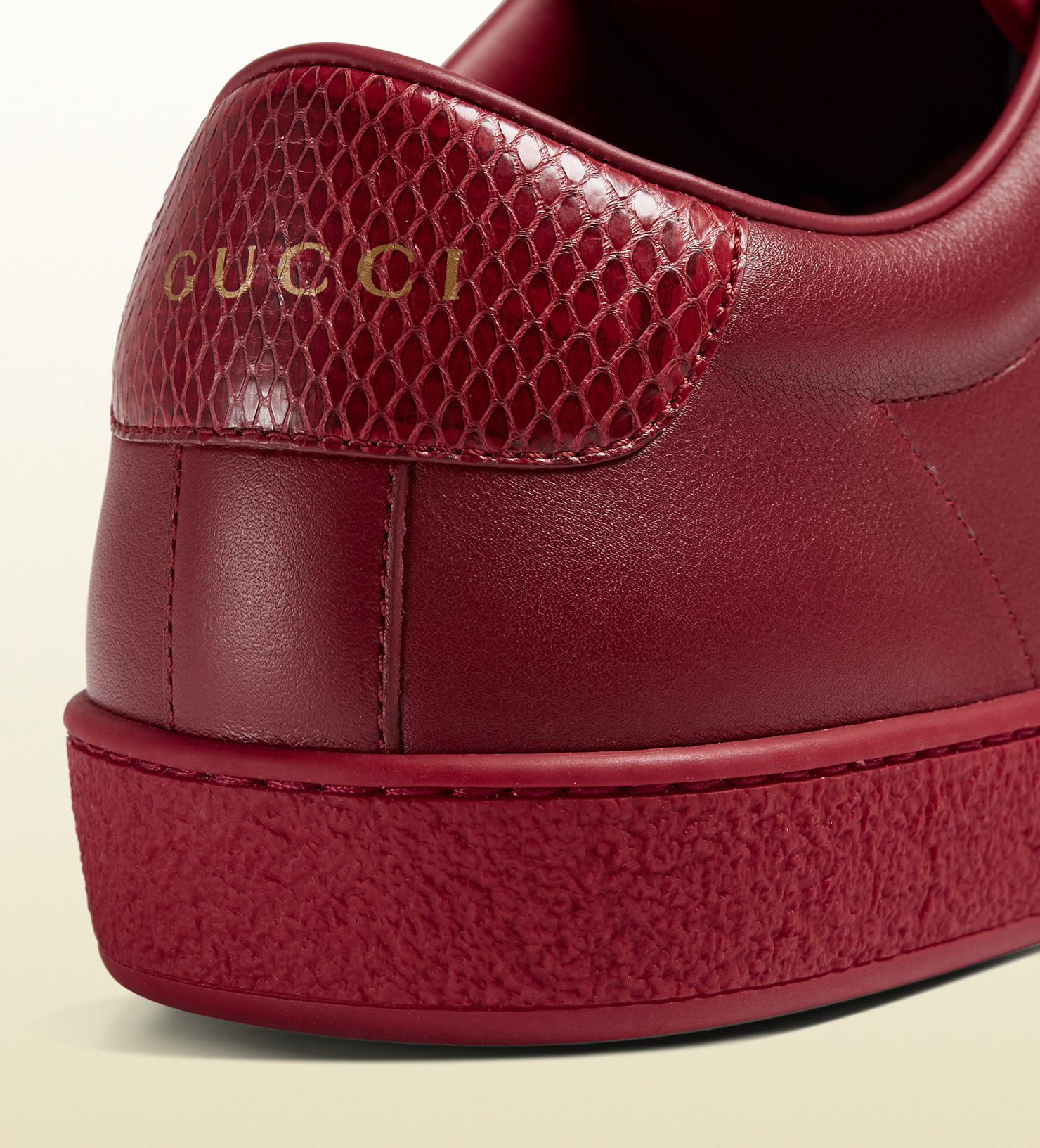 Lyst - Gucci Leather Low-top Sneaker With Ayers Detail in Red