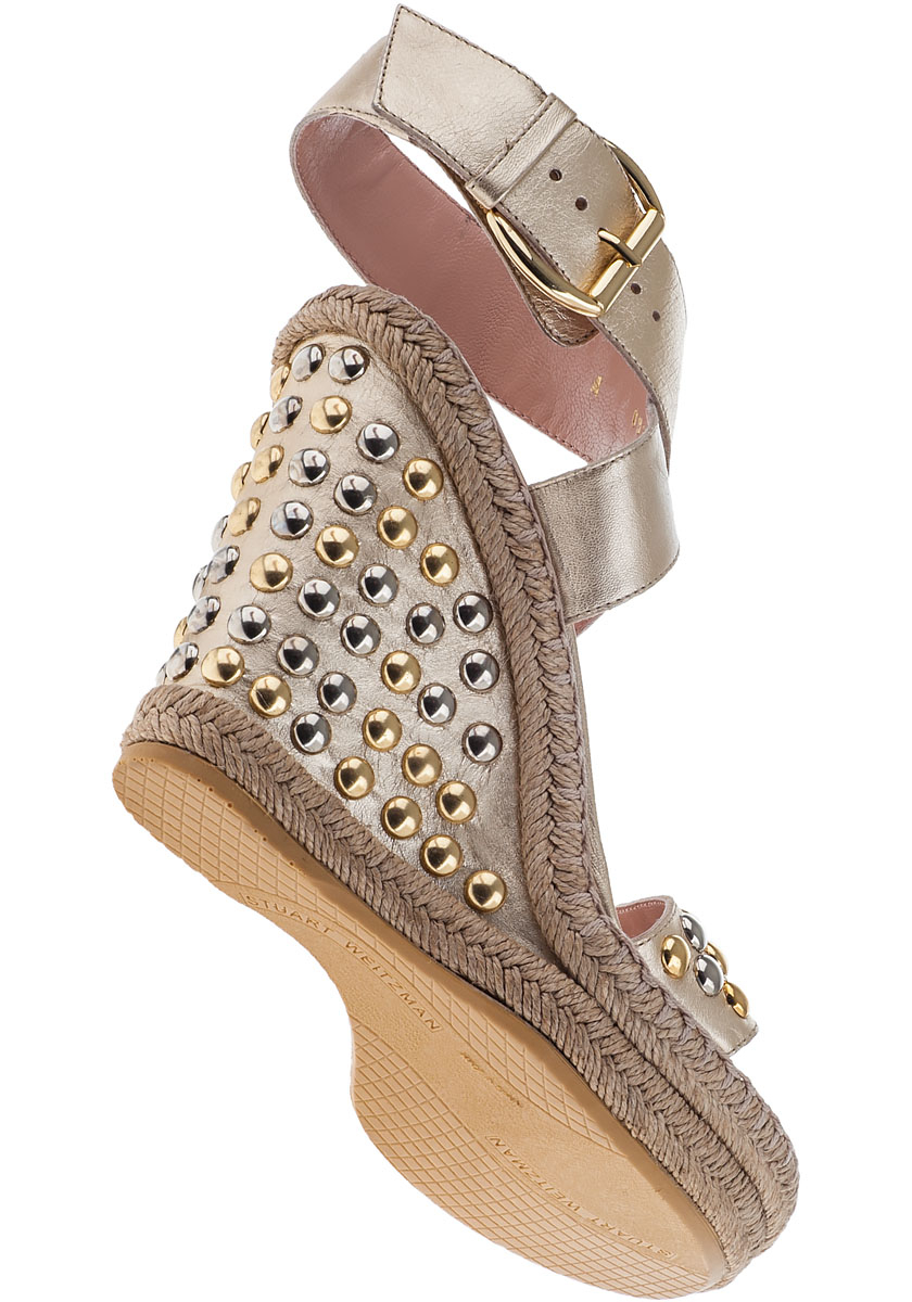 Lyst - Stuart weitzman Hubcapsbullets Wedge Sandal Gold Leather in Metallic