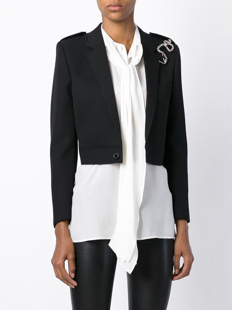 black cropped blazer outfit