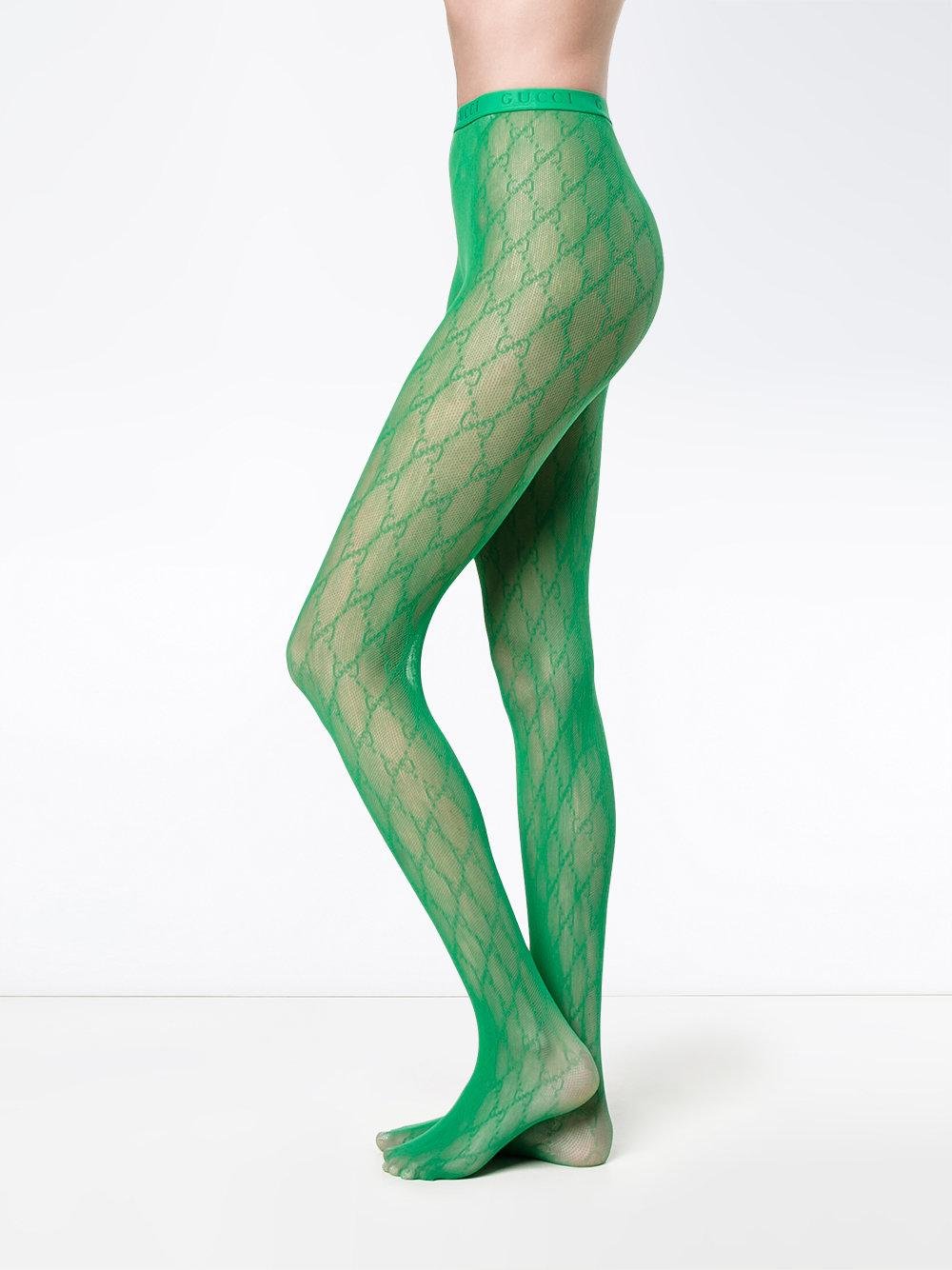 Зеленые колготки. Зеленые колготки гуччи. Gucci Green Tights. Gucci 20 Denier колготки. Ноги в зелёных колготках.