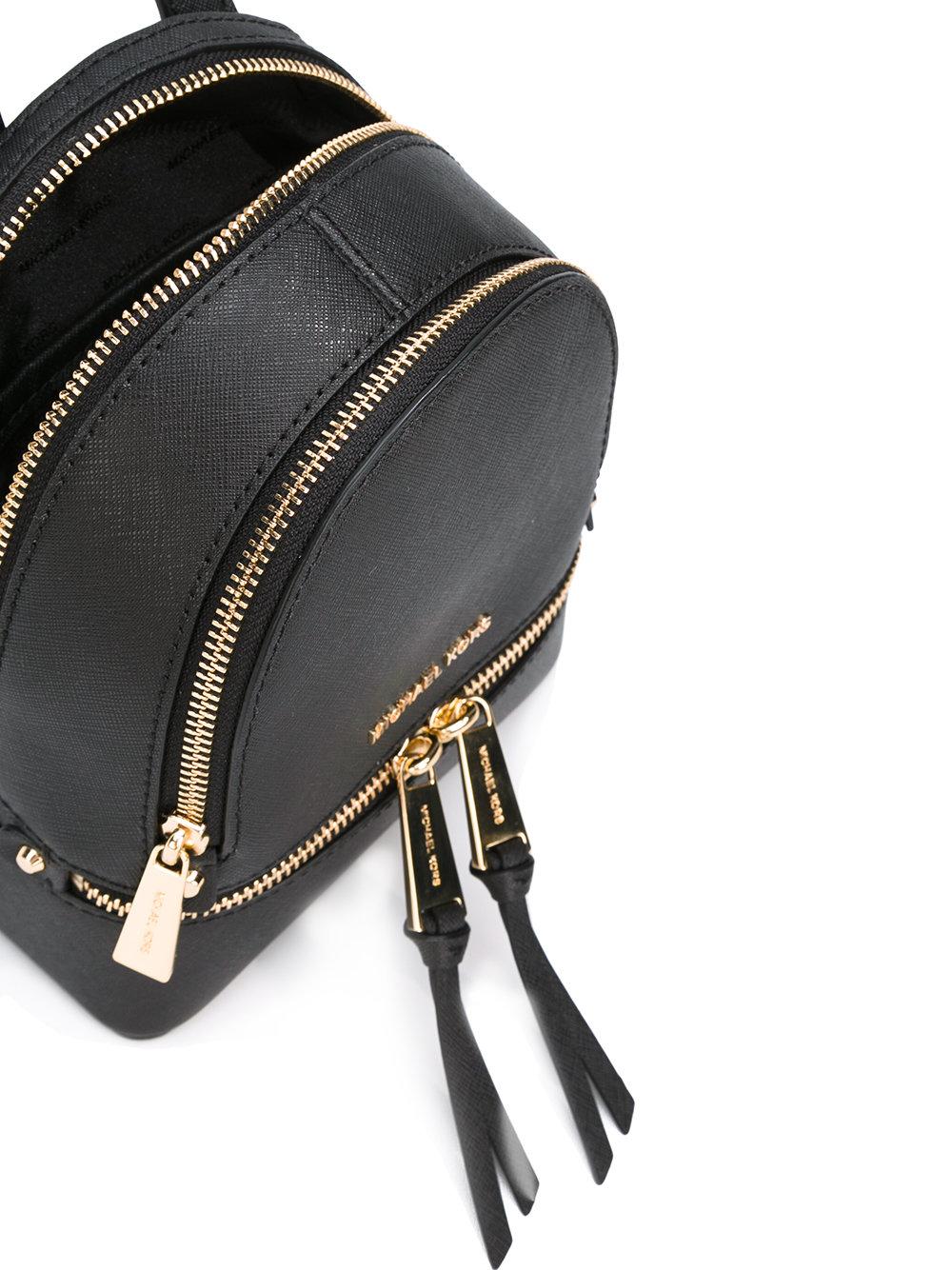 bag with removable strap