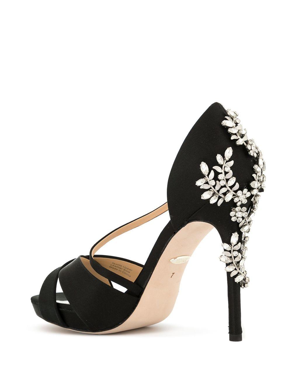 badgley mischka fame pump