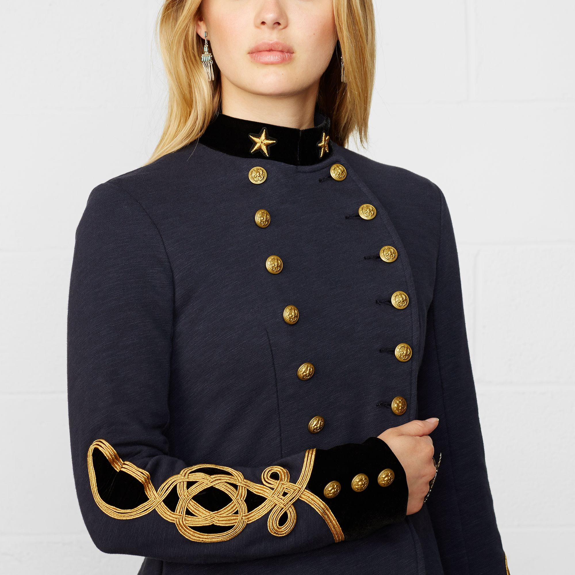 25 Must Have Military Jackets For Women for Summer and Fall!
