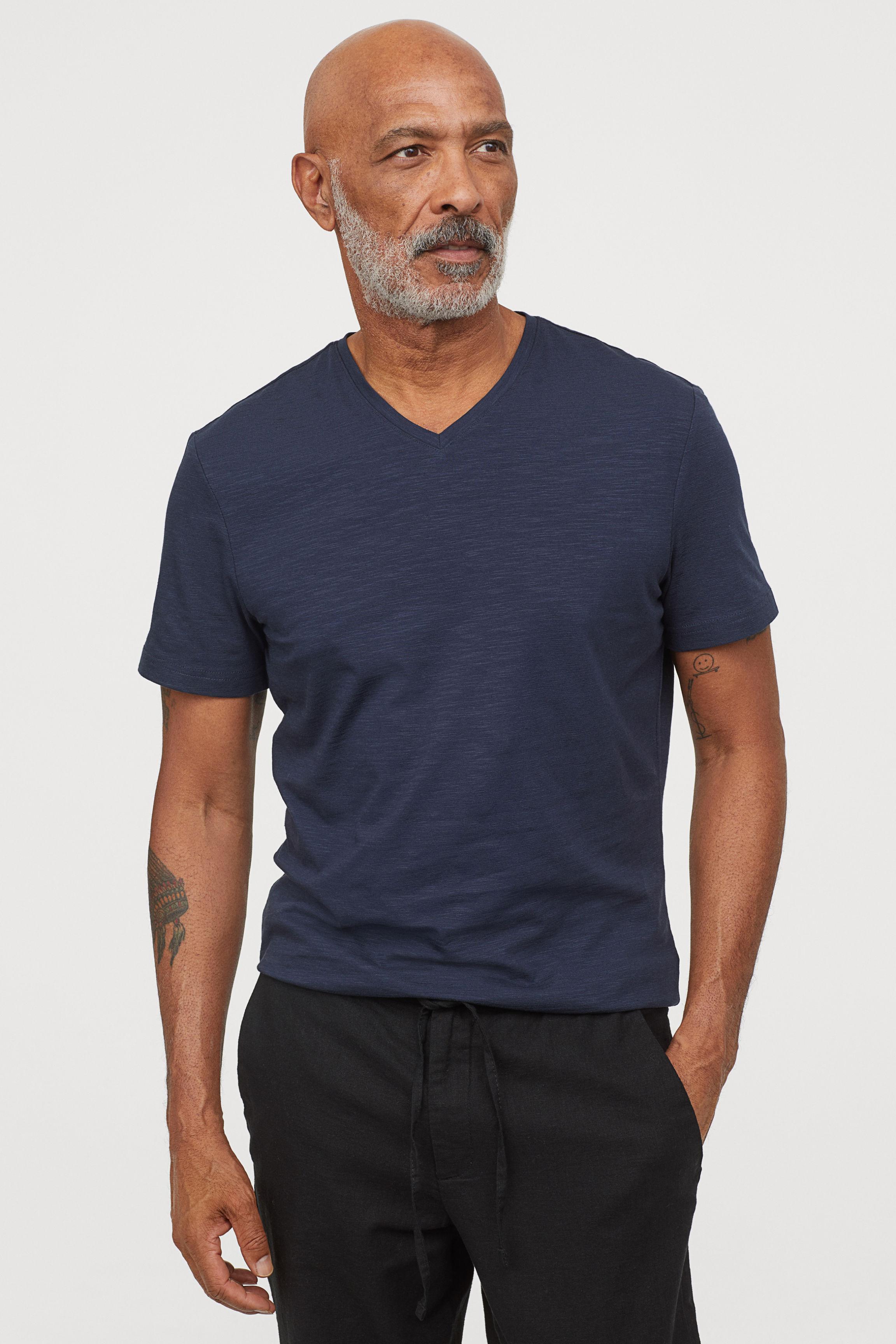 h&m v neck tshirt