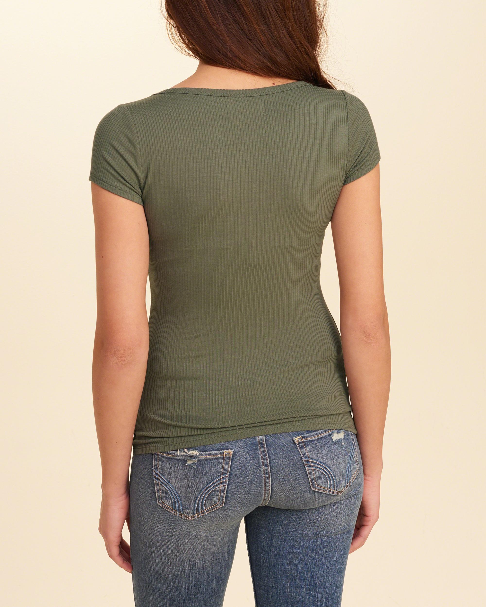 hollister green t shirt