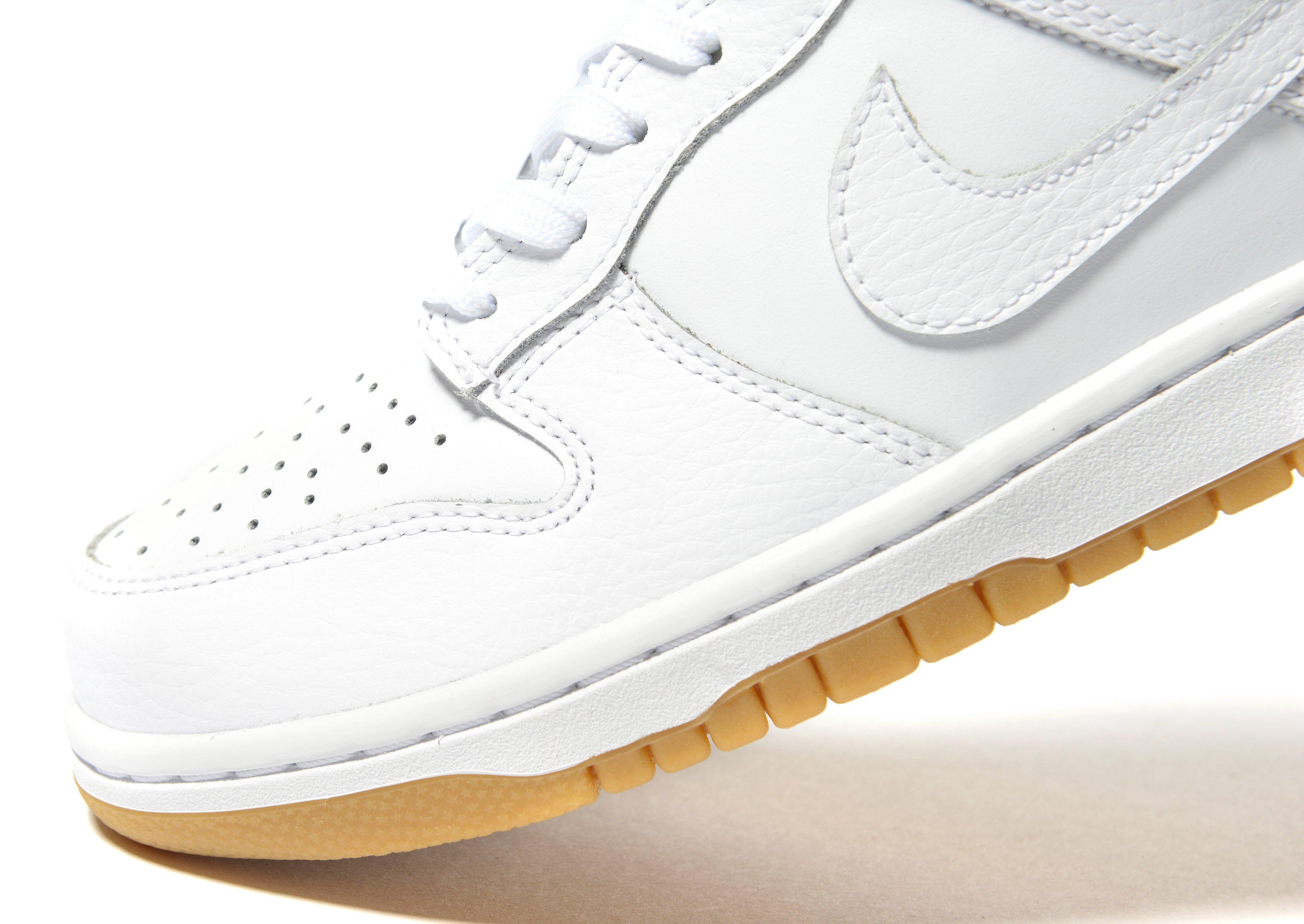 Official Look: Nike Dunk Low 