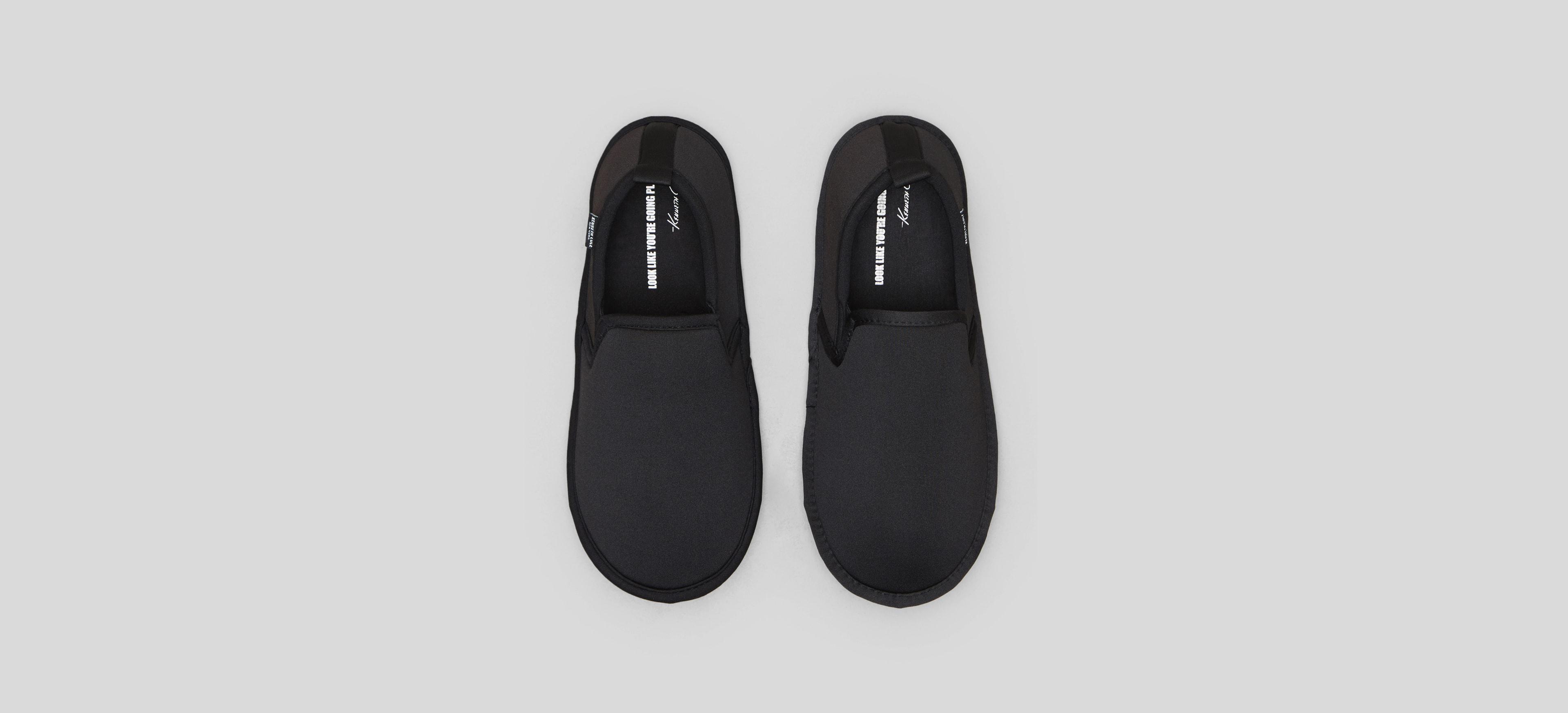 Lyst Kenneth Cole Reaction Foldable Travel Slippers Bag In Black Gallery