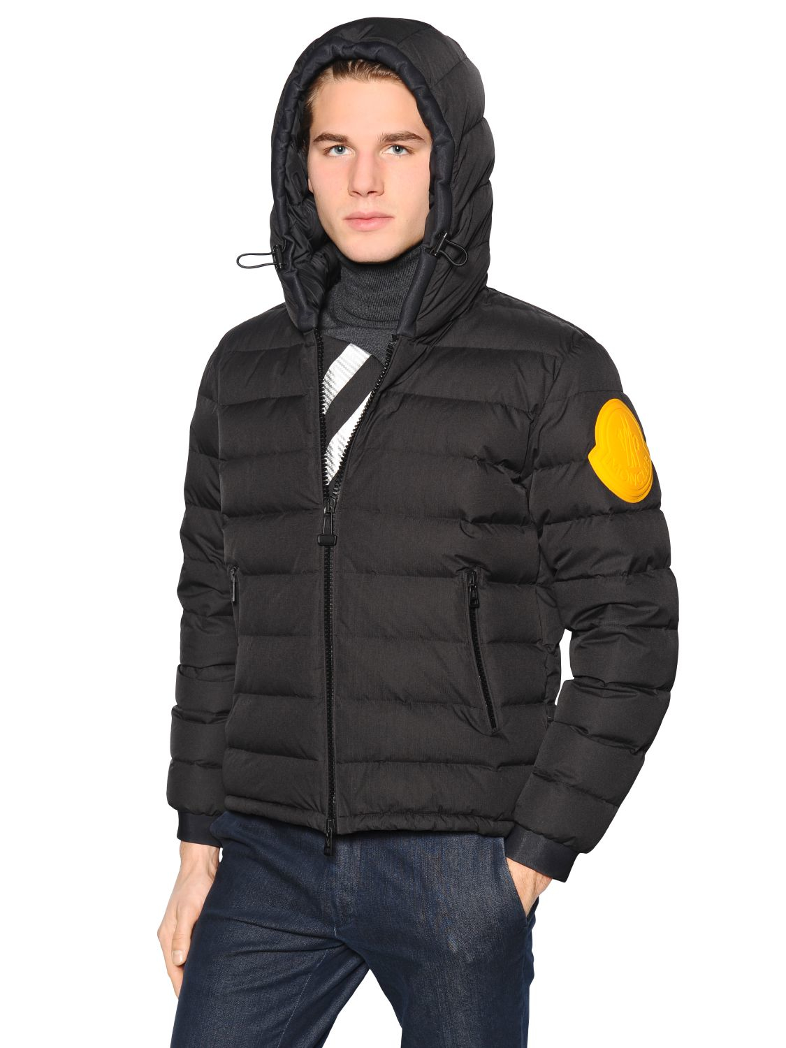 moncler off white jacke