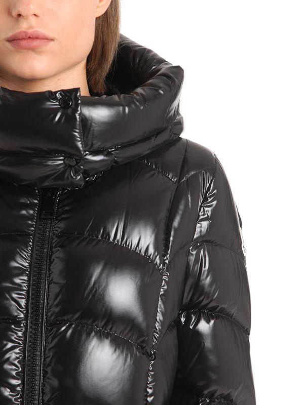 akebia hooded wave puffer jacket