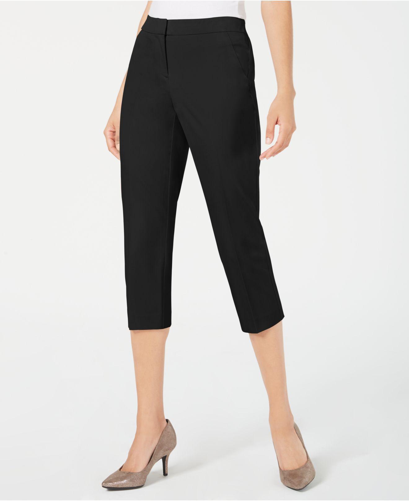 ladies black capri pants