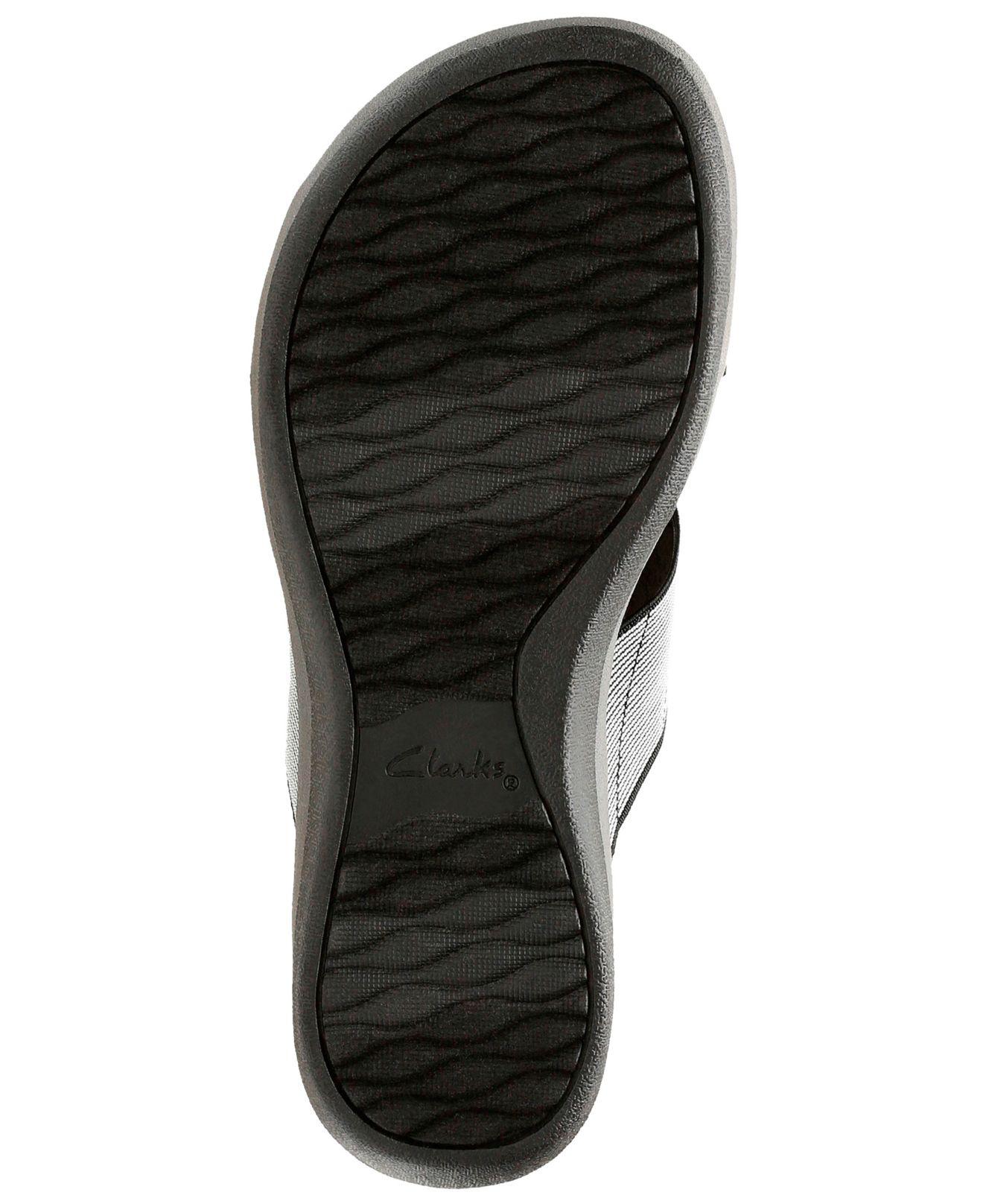 Clarks Cloud Steppers Arla Elin Sandals in Black/White (Black) - Lyst