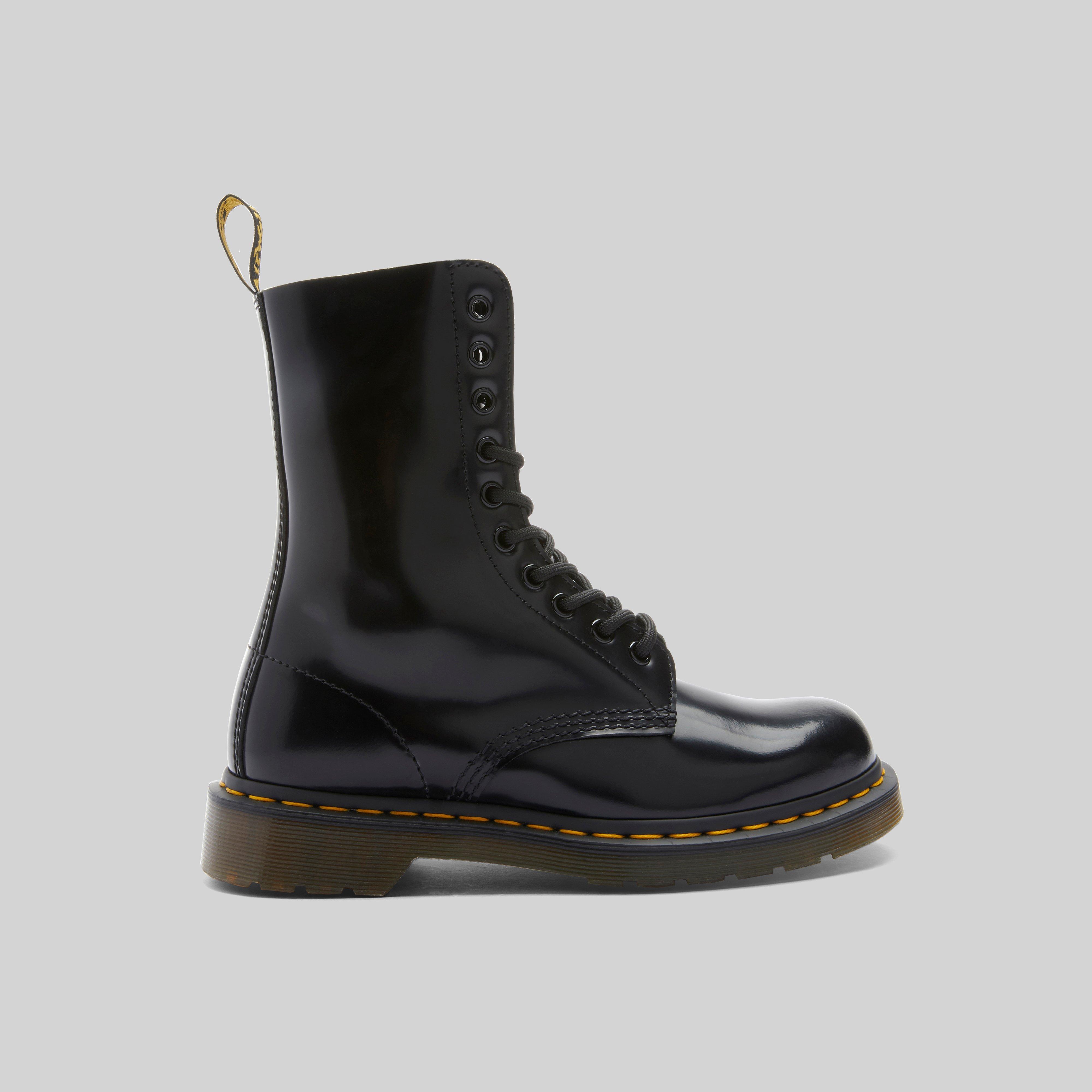 Marc Jacobs Dr. Martens X Leather Boot in Black - Save 44% - Lyst