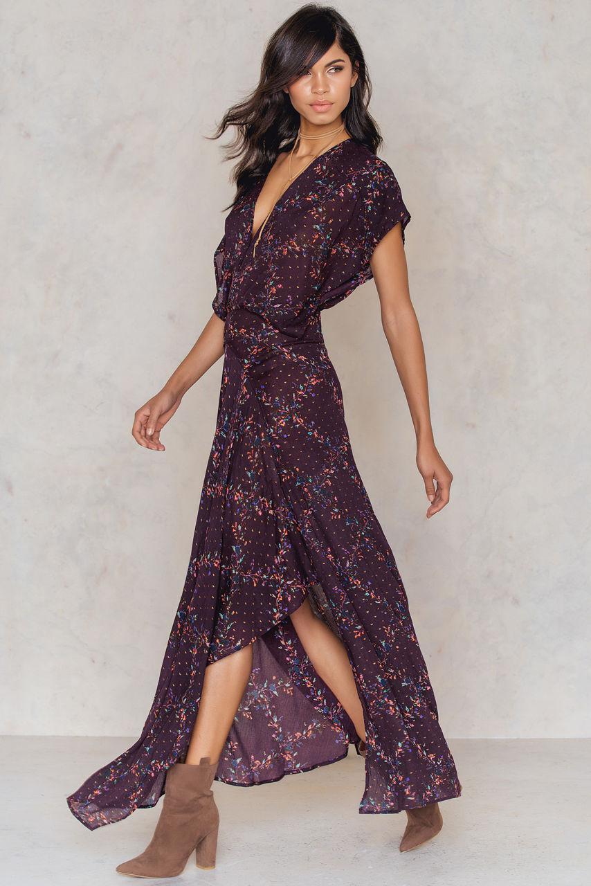 Livia Maxi | Beautiful maxi dress featuring a floral print allover ...