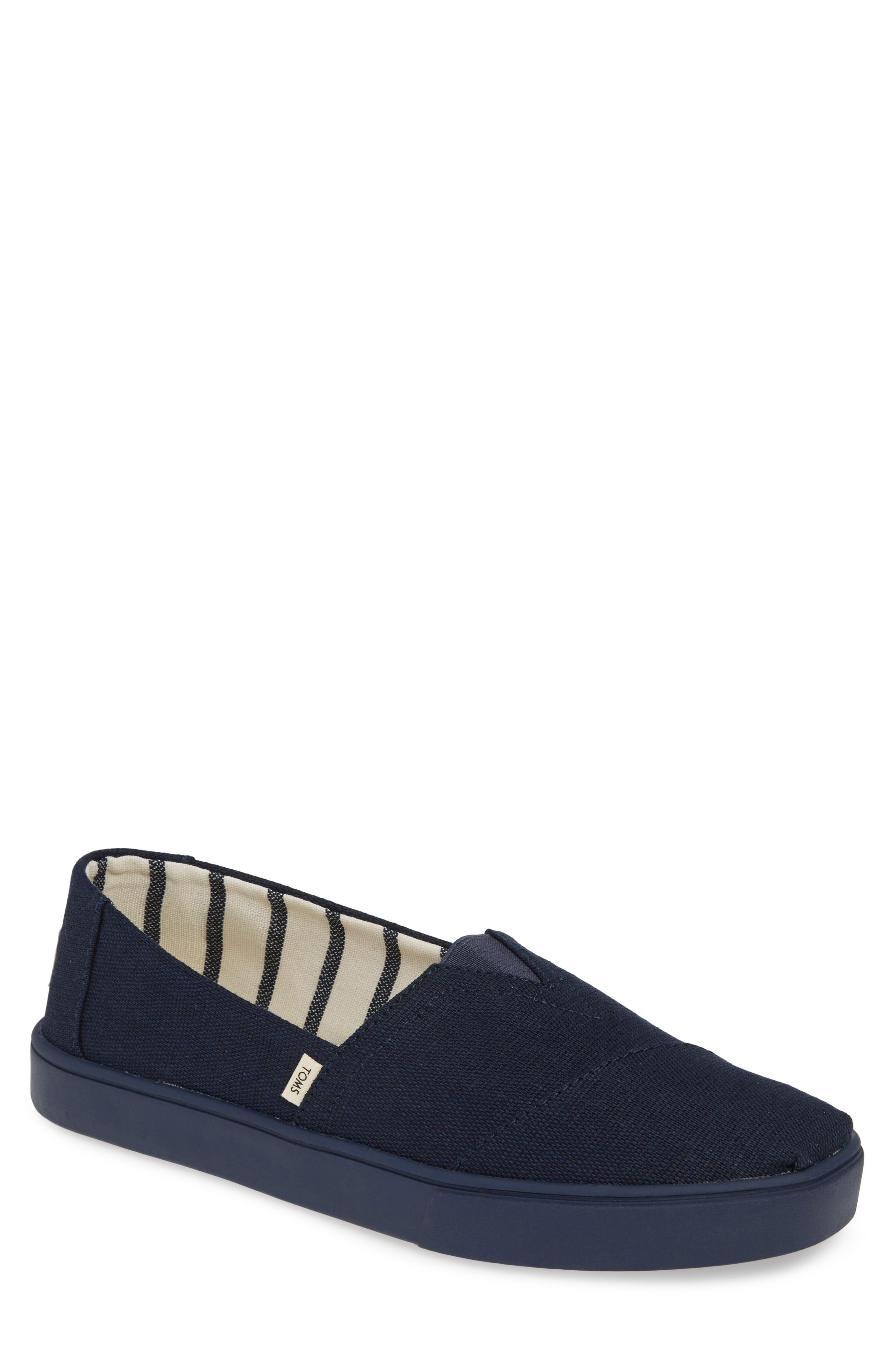 toms classic slip on