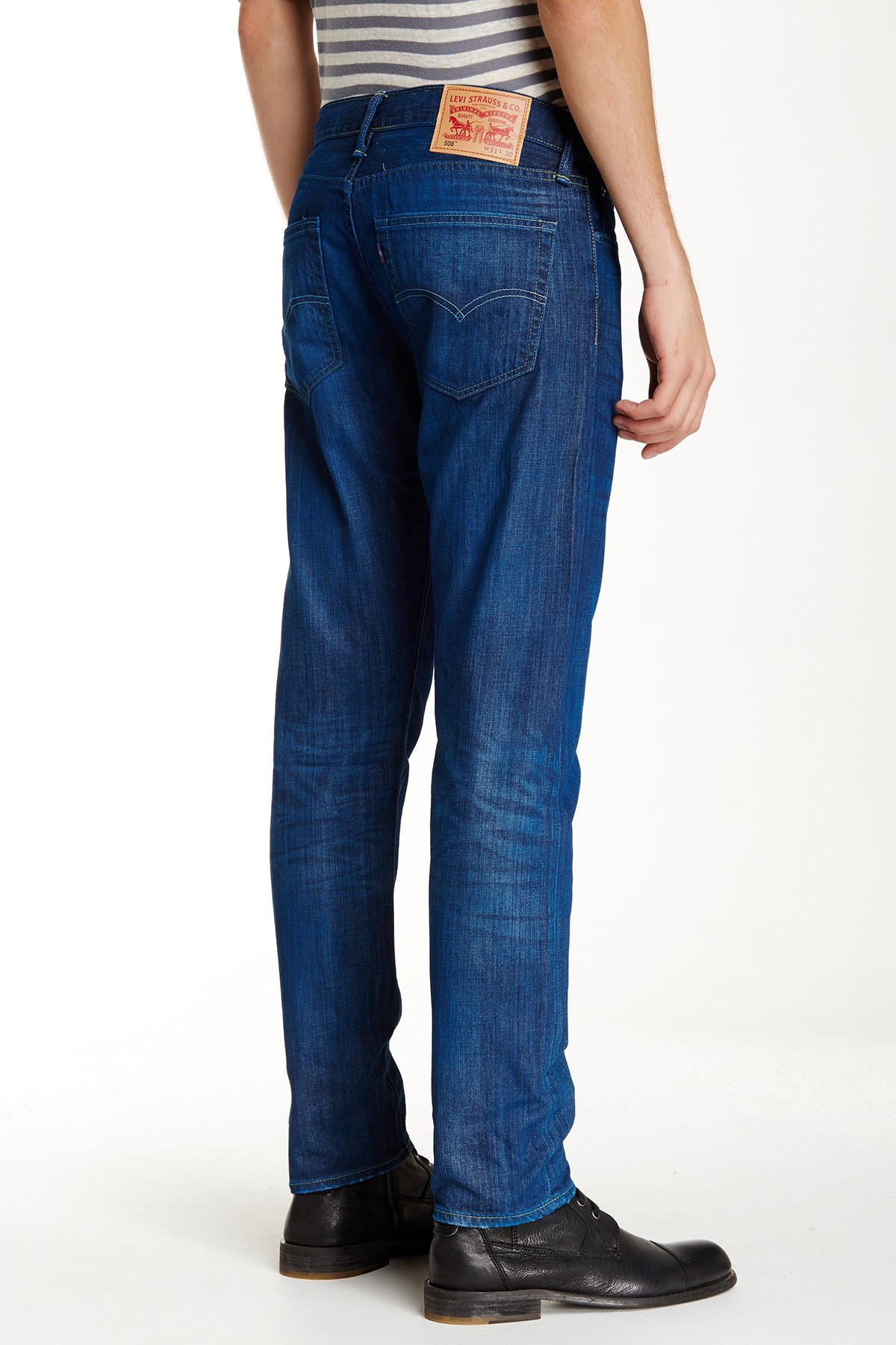 tapered leg levi's