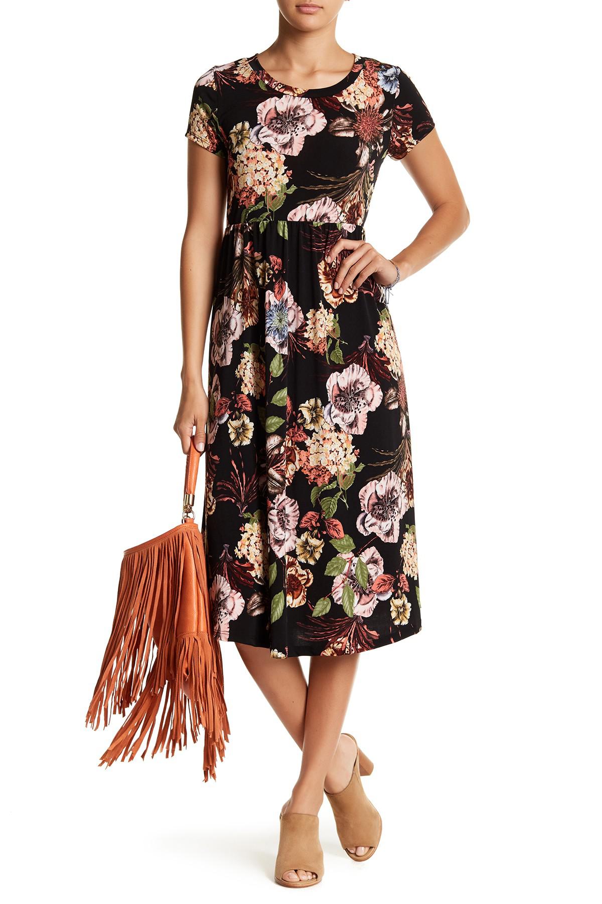 Lyst - West Kei Short Sleeve Floral Print Midi Dress in Black