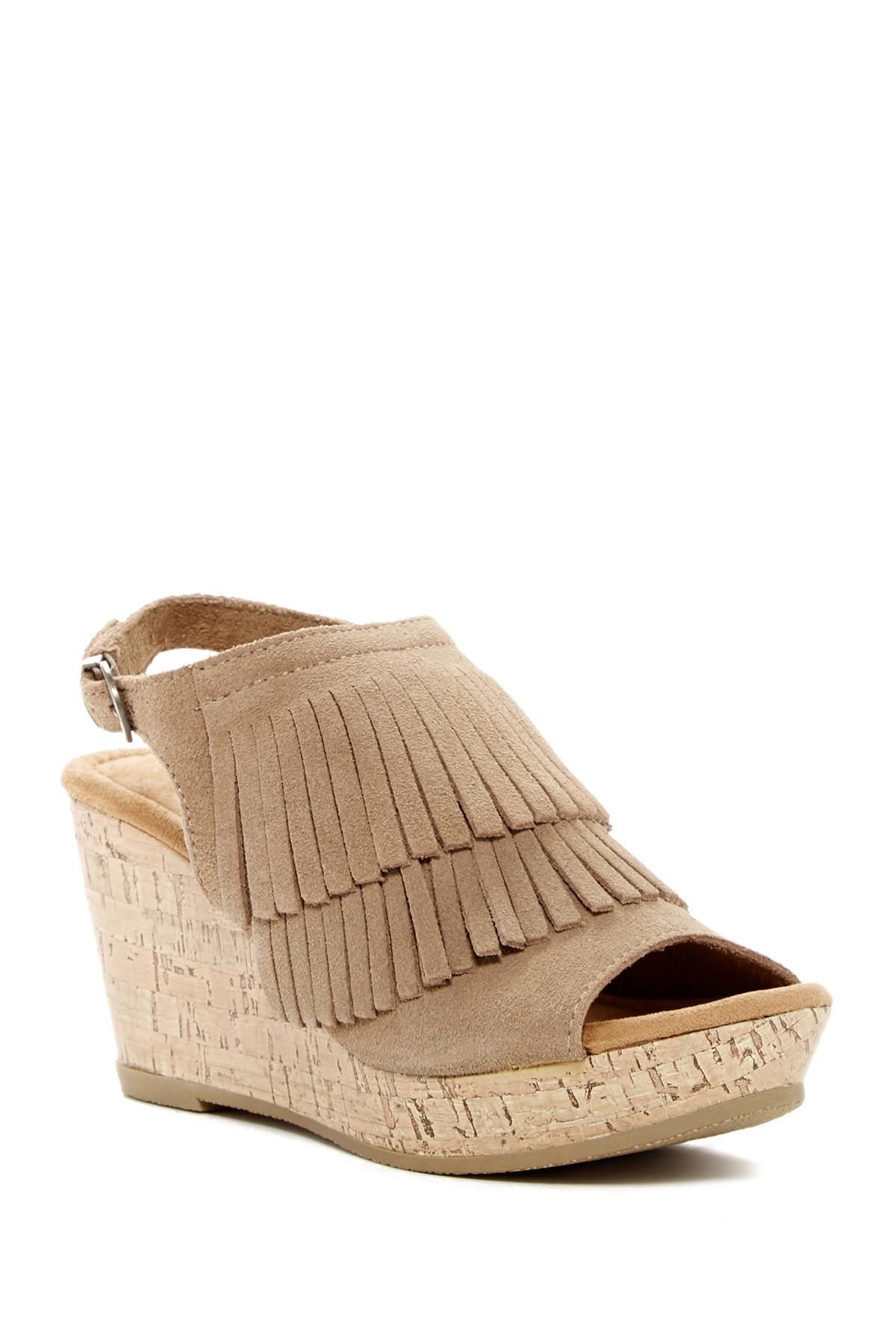 Dr. Martens Shoes - NIB Doc Martens White CLARISSA Sandal US8/UK6 | Doc martens sandals, Doc 