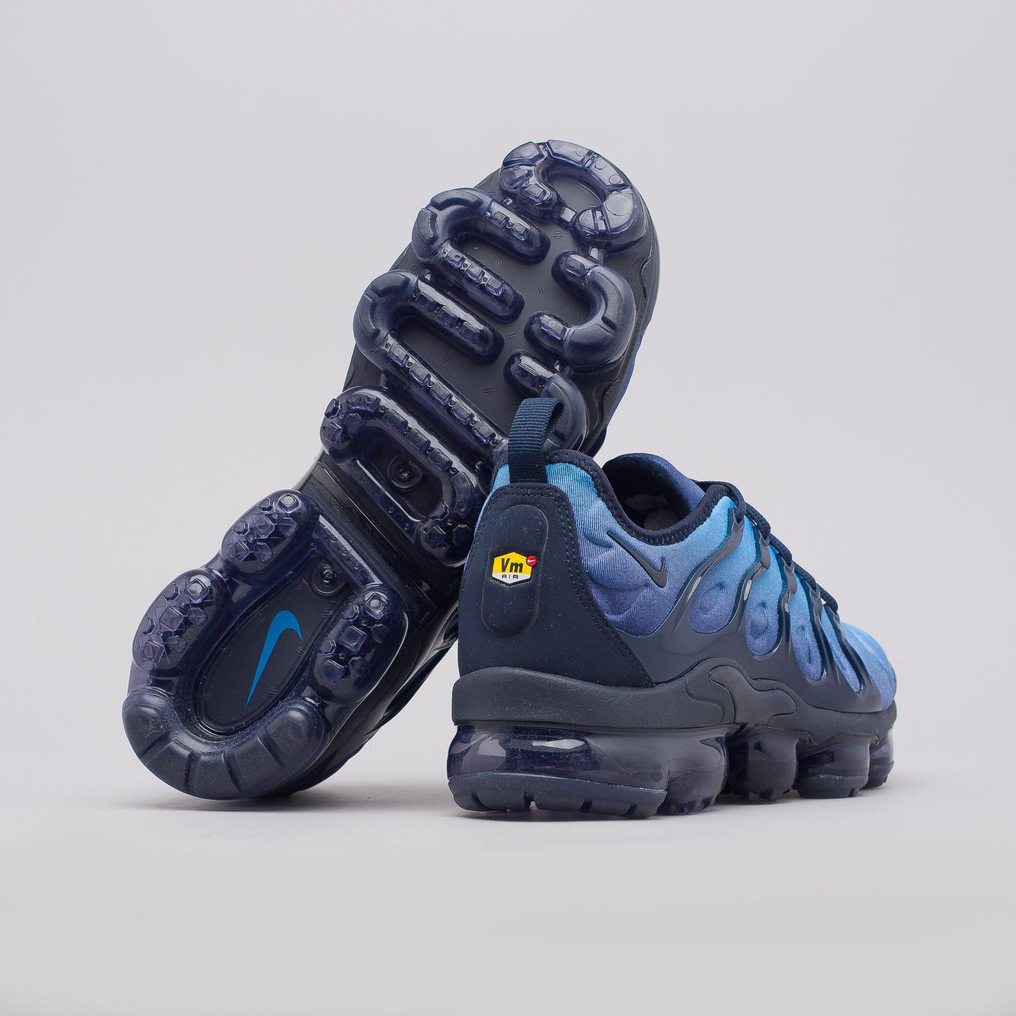 obsidian blue nike tech