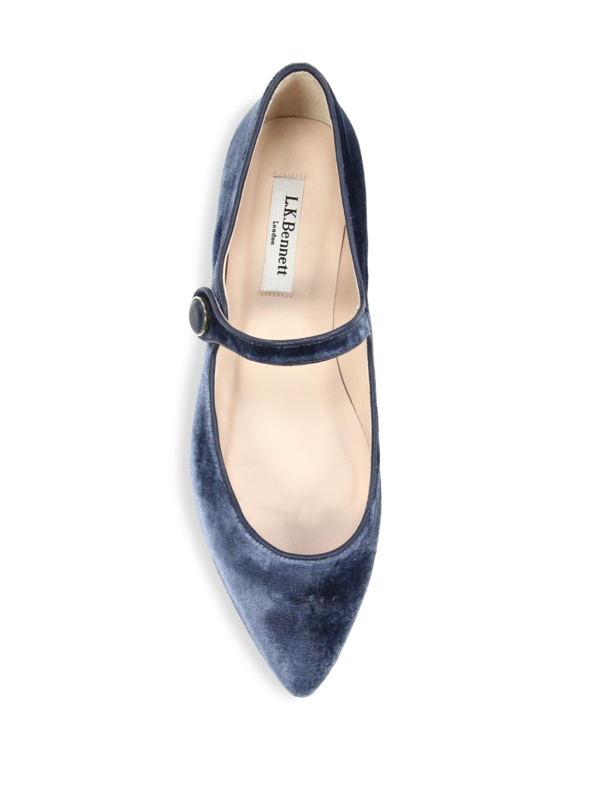 pointed toe velvet flats