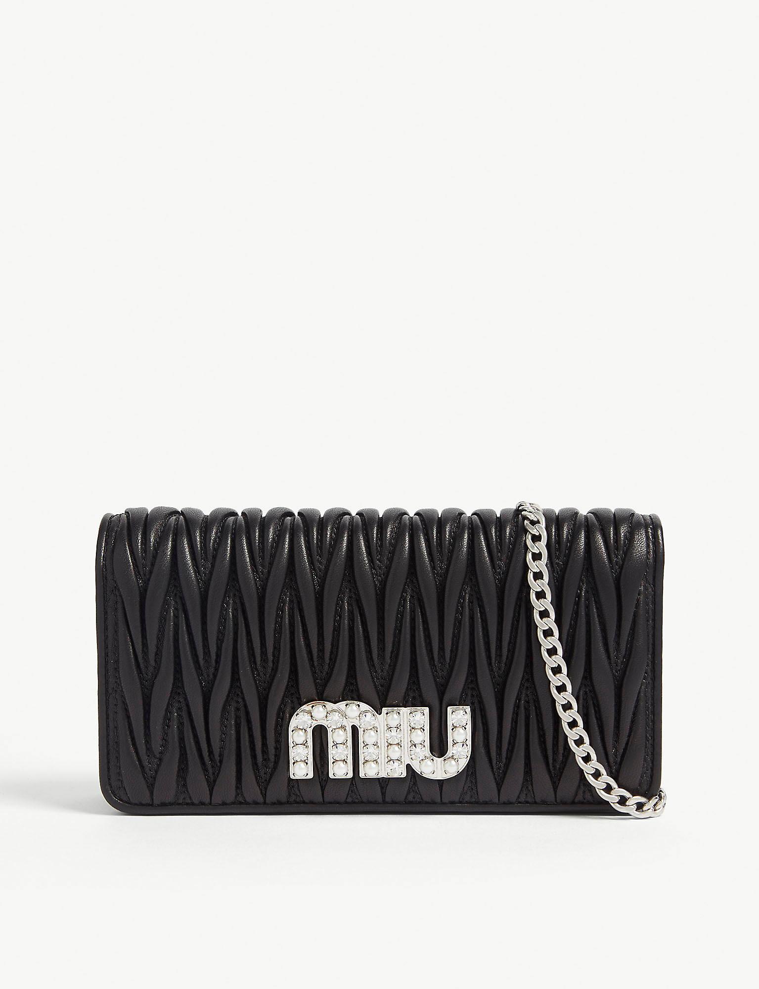 miu miu wallet on chain