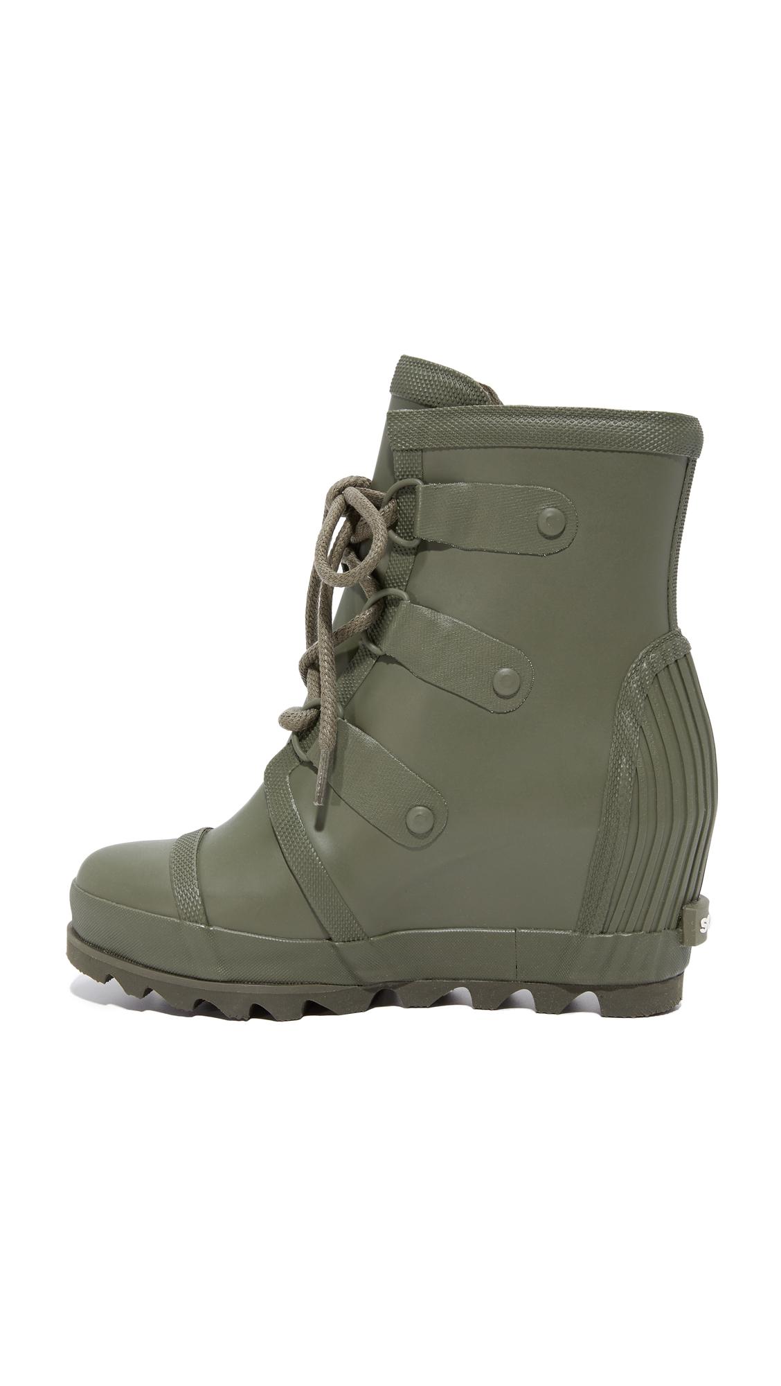 sorel women's green boots