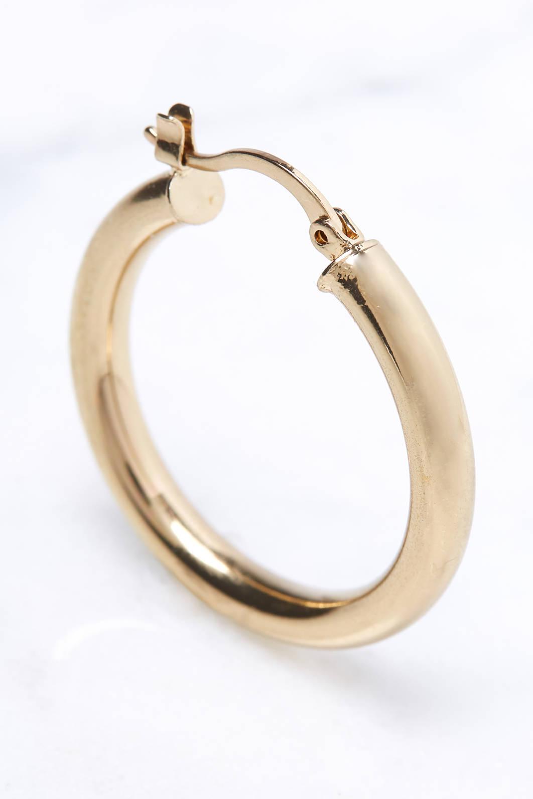 Lyst South Moon Under Small Chunky Gold Hoop Earrings In Metallic Small Chunky Gold Hoop Earrings Lyst View Fullscreen