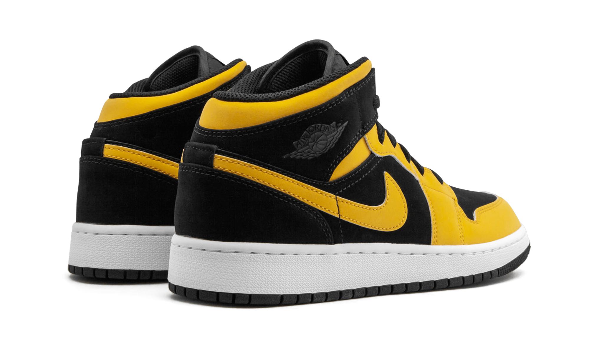 nike mid 1 black