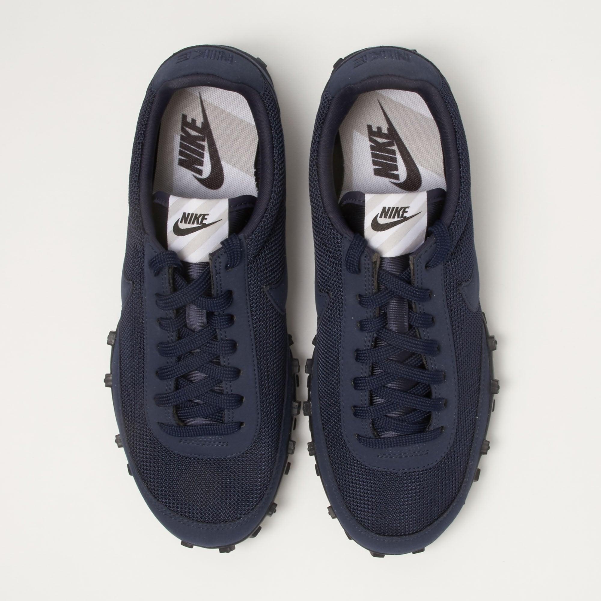 nike waffle shoes men