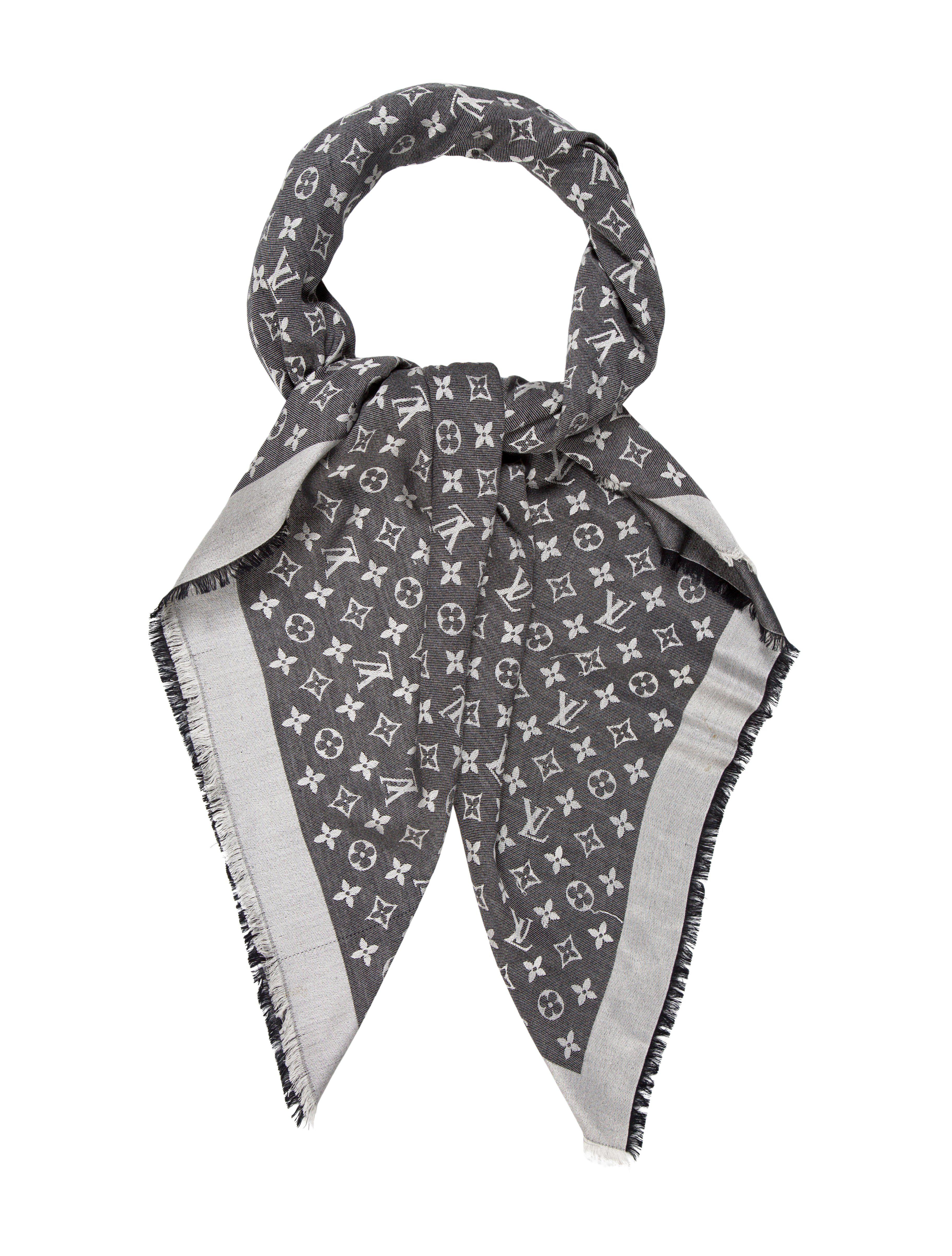 Black Louis Vuitton Monogram Shawl | CINEMAS 93