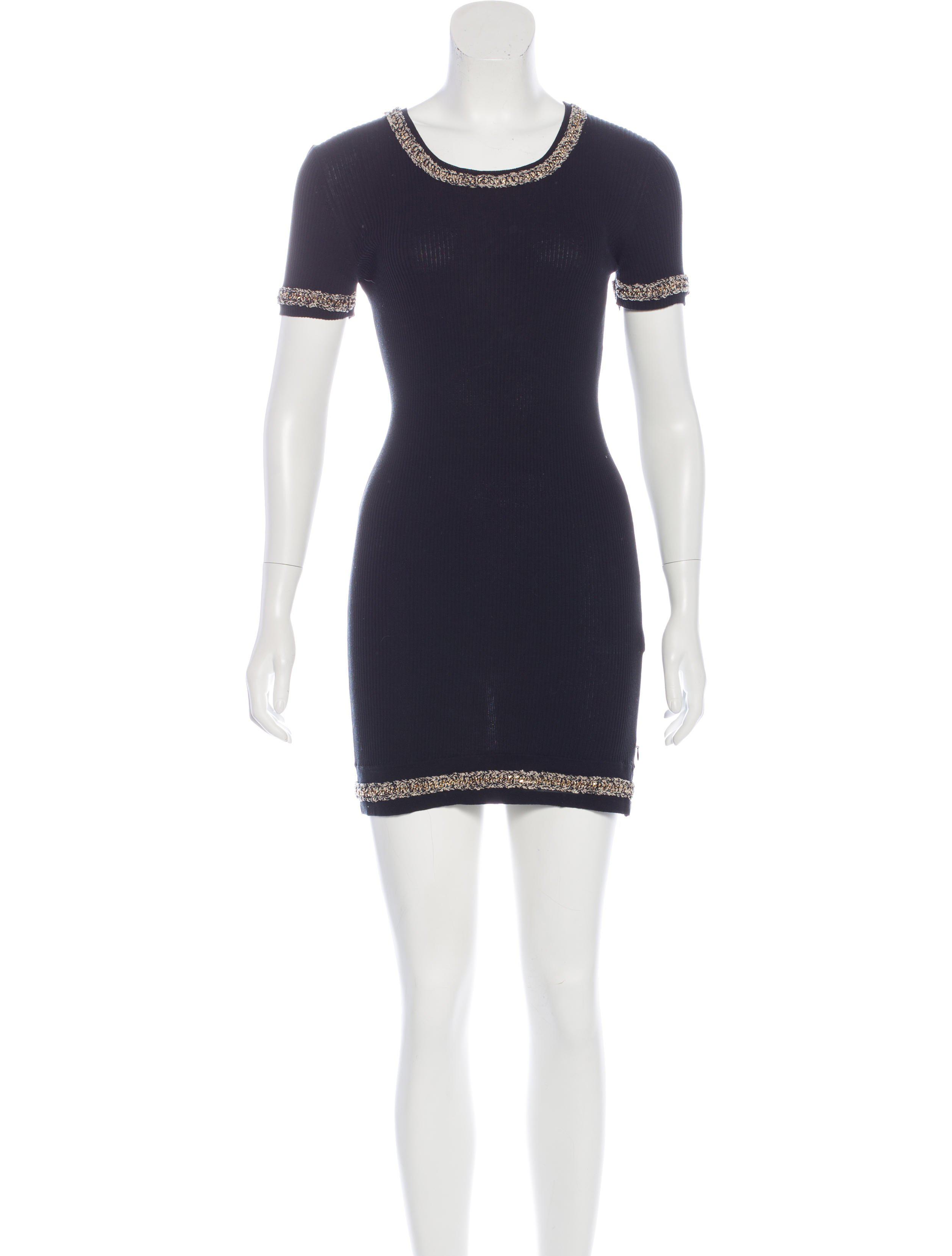 Lyst Chanel Chain Link Trimmed T Shirt Dress Black In Metallic Gallery