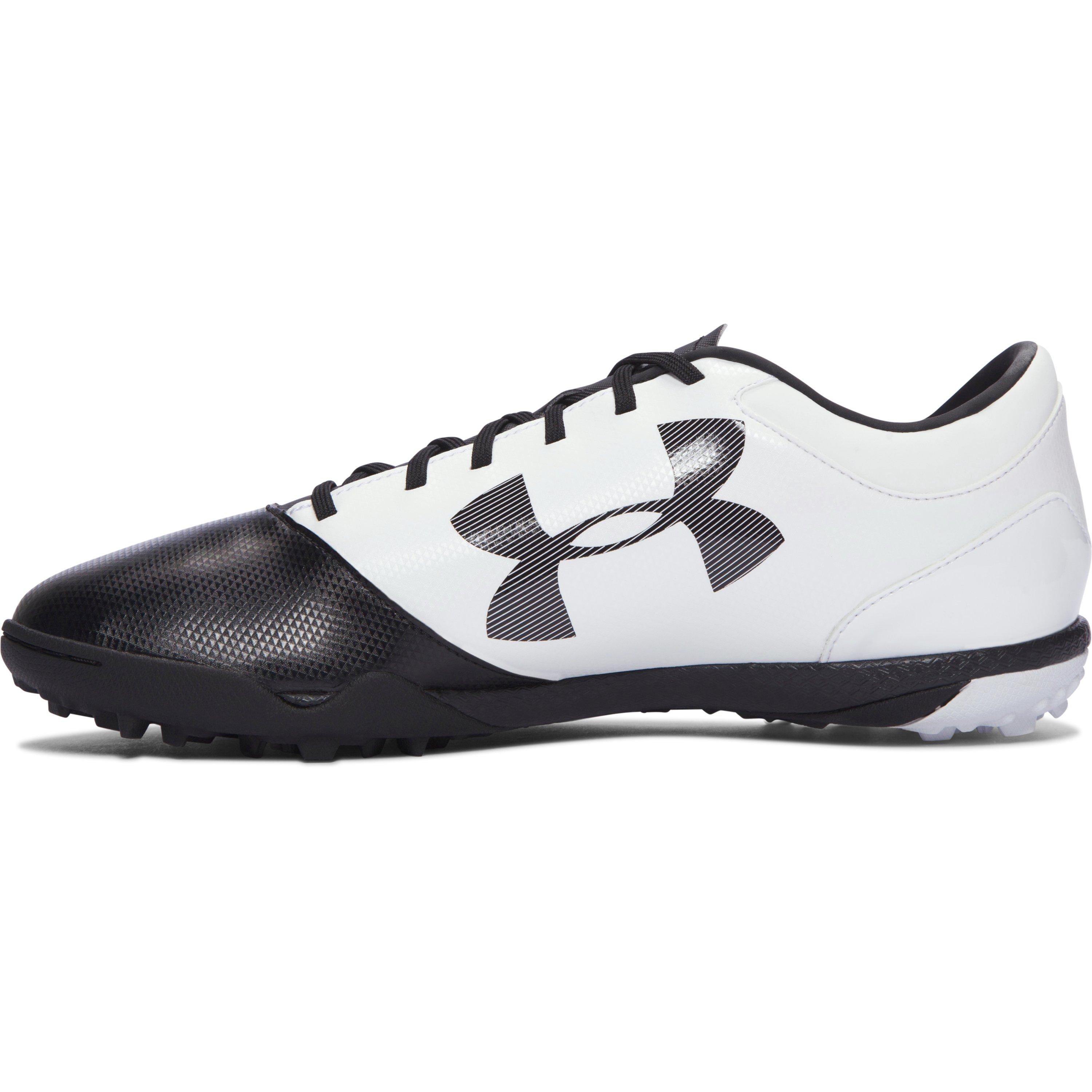 under armour soccer shoes