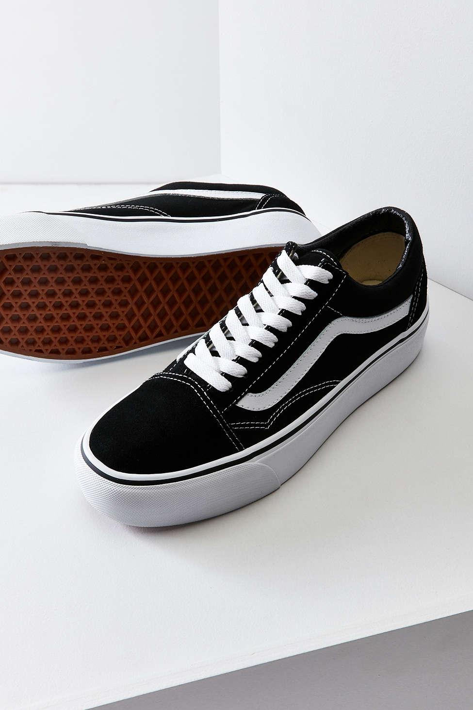 Vans Old Skool Platform Sneaker in Black | Lyst