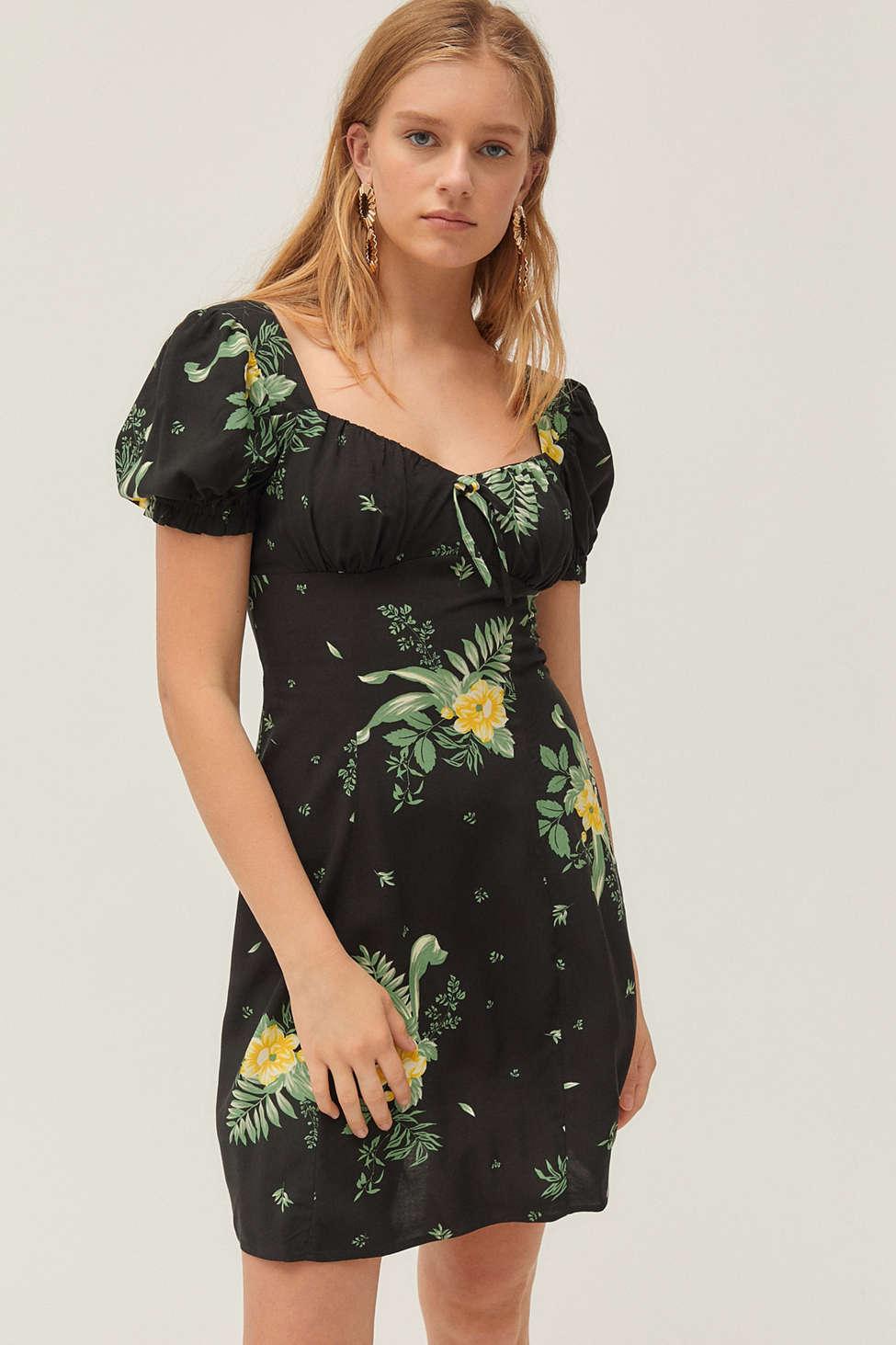 Urban Outfitters Uo Cassia Black Floral Puff Sleeve Mini ...