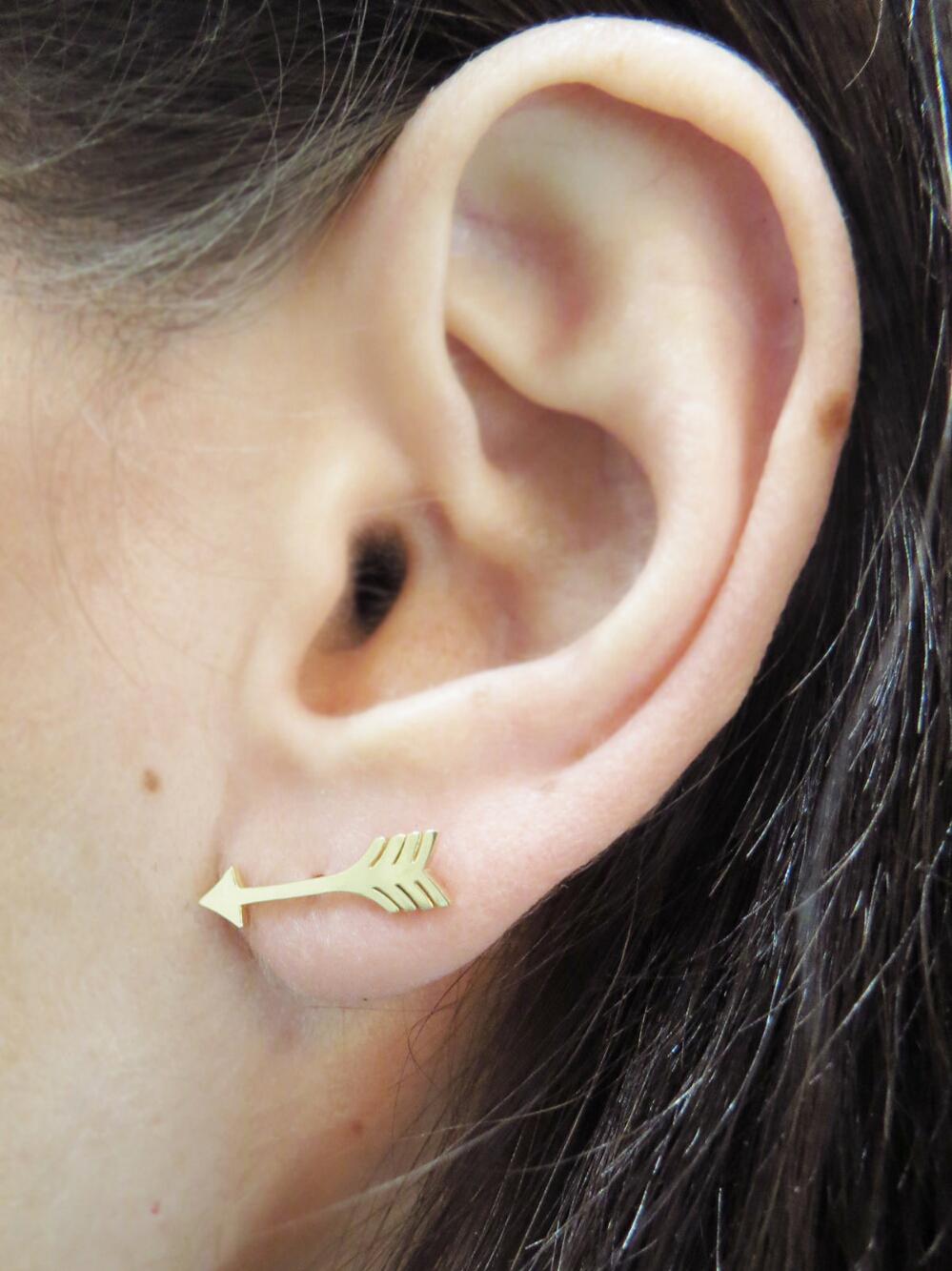 Lyst Jennifer Meyer Arrow Stud Earrings In Metallic View Fullscreen