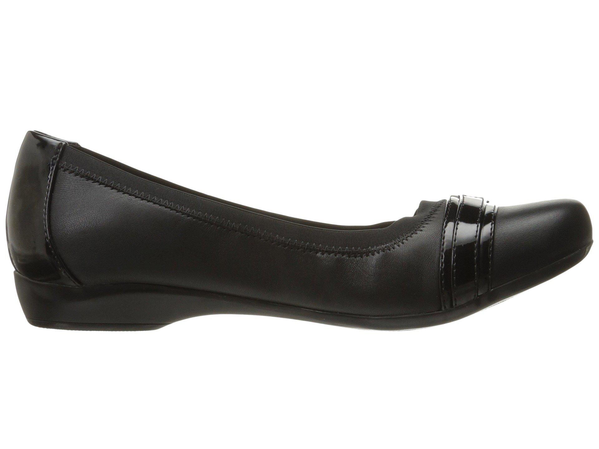 clarks ladies flat shoes sale